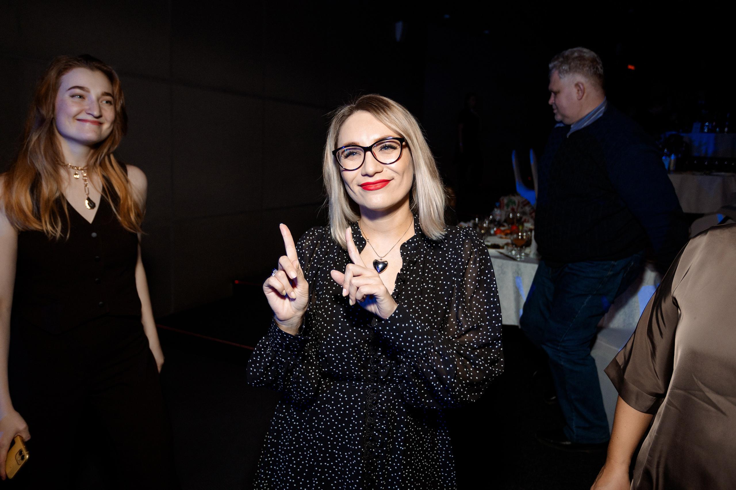 РЕПОРТАЖ: НОВЫЙ ГОД В ДК МЕТАЛЛУРГ. Профессиональный фотограф в Ижевске Леша Петров