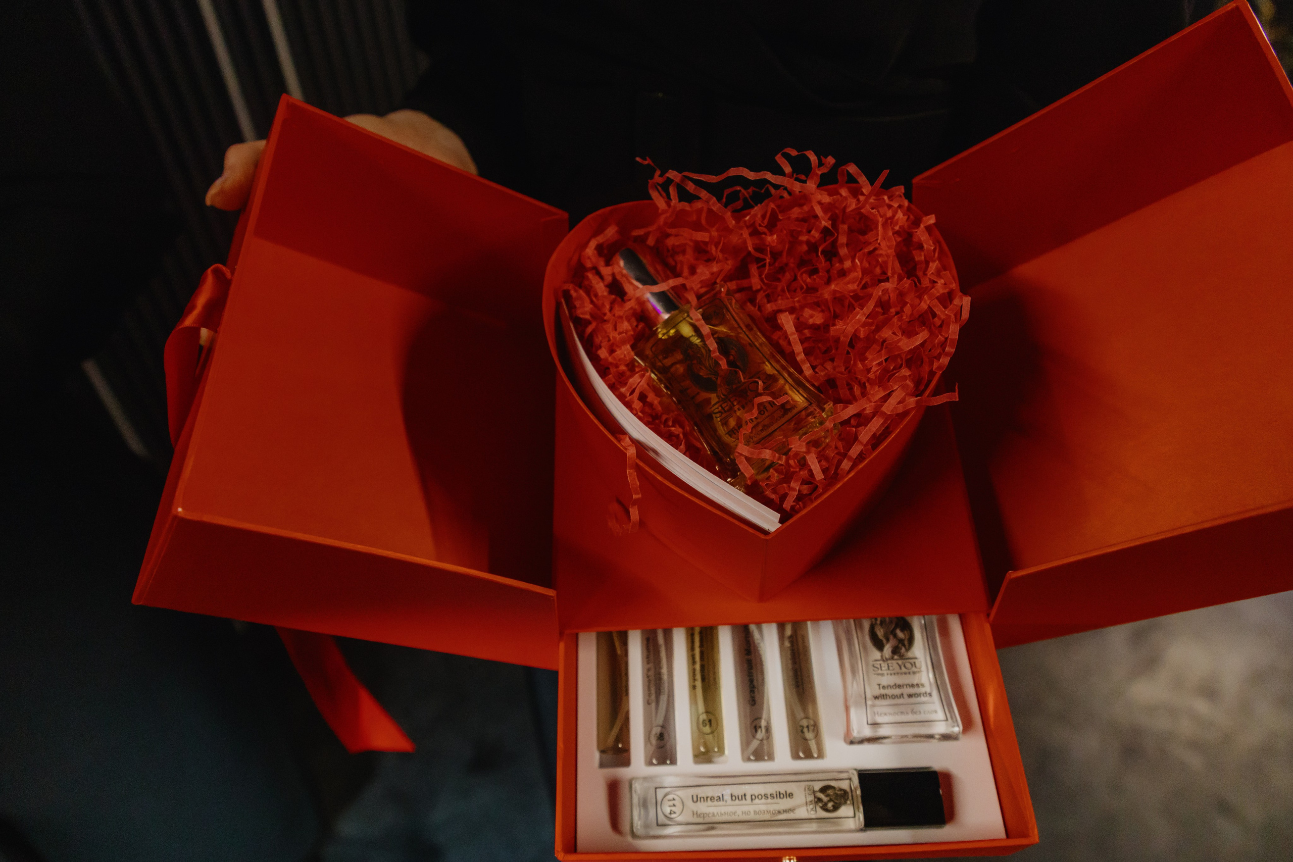 See `You Perfume. Фотограф в Москве и Санкт-Петербурге Дарина