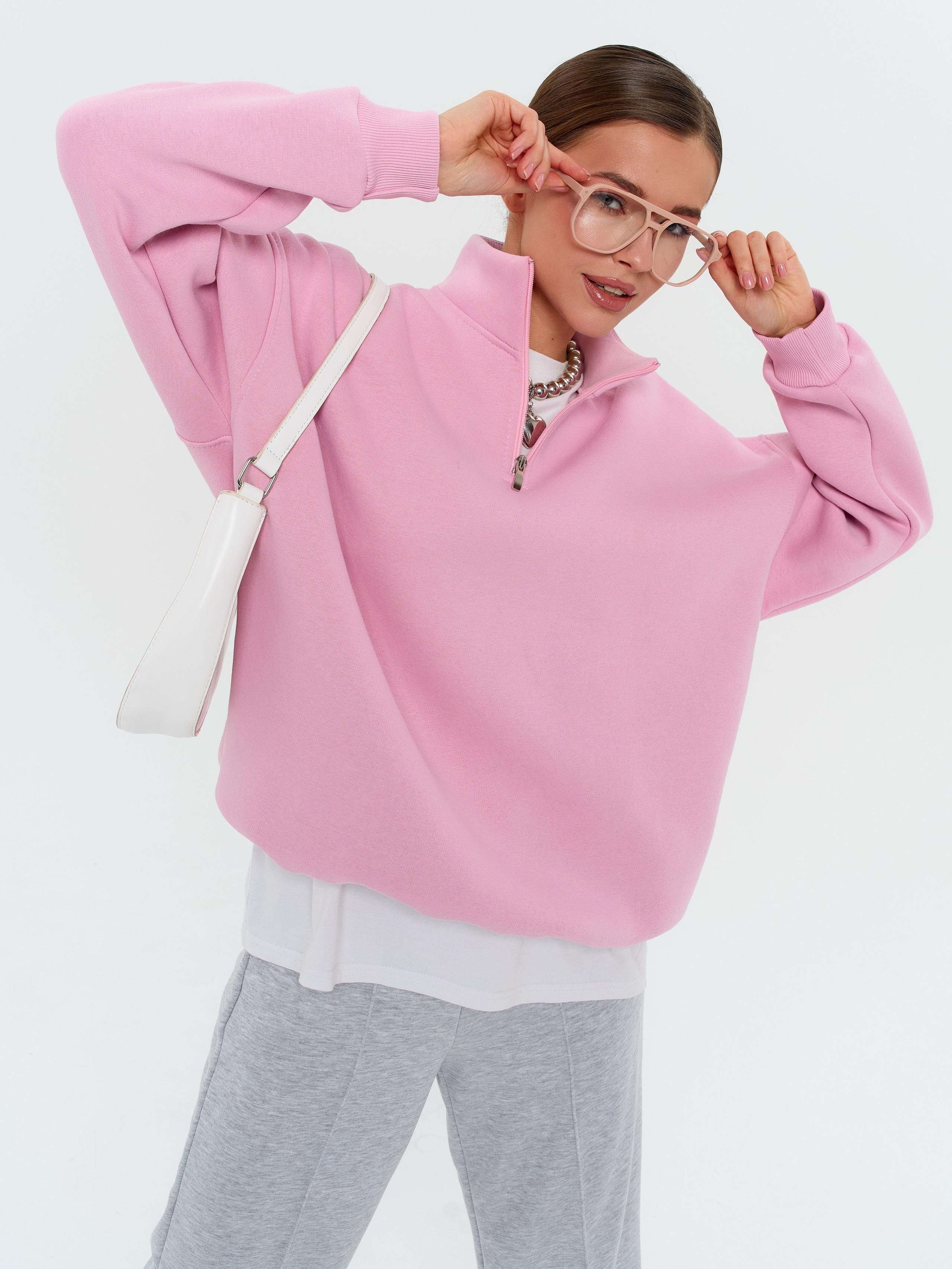 Свитшот. Фотограф для маркетплейсов в Москве