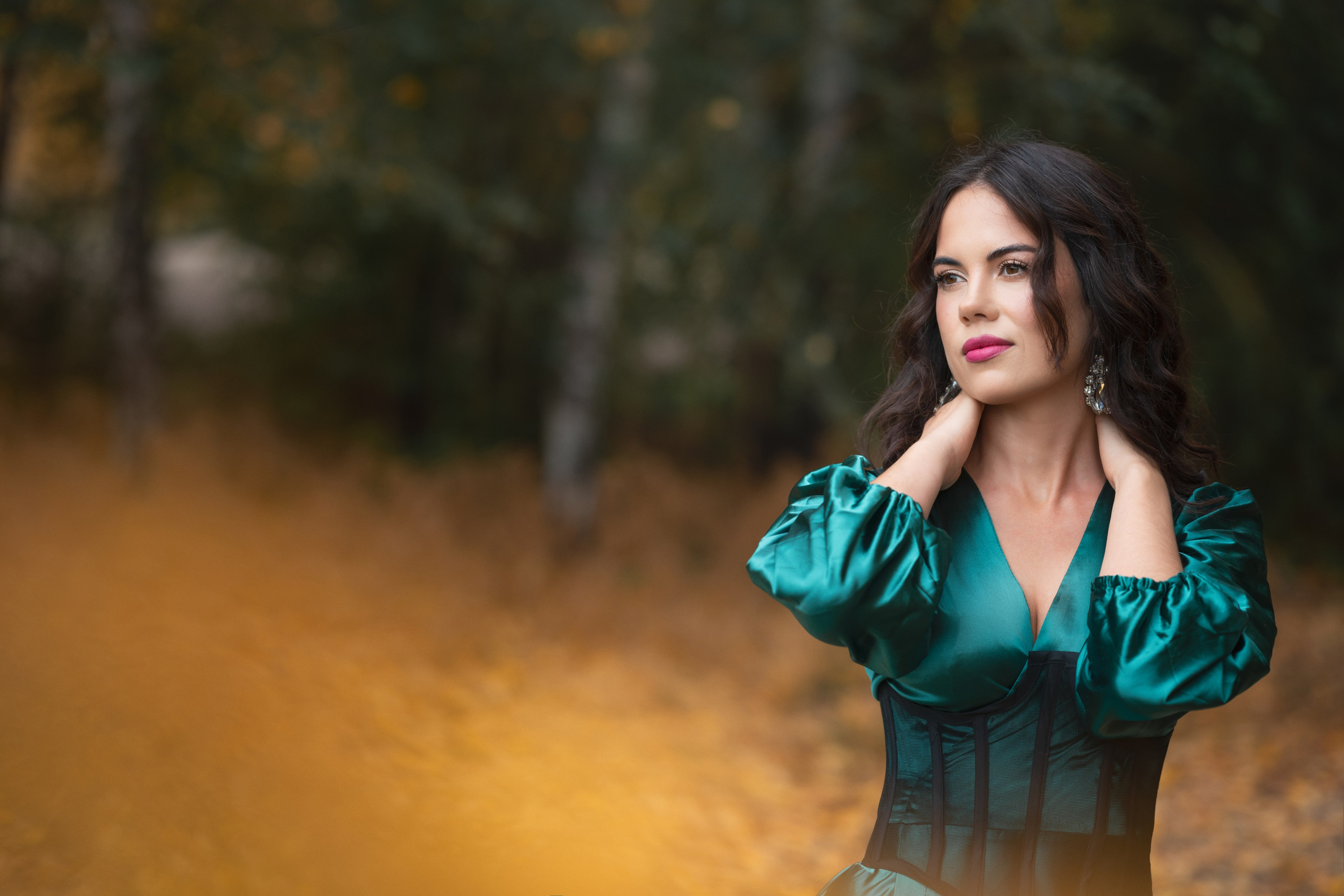 Татьяна, осенняя в платье с шлейфом. Belichev45foto.ru