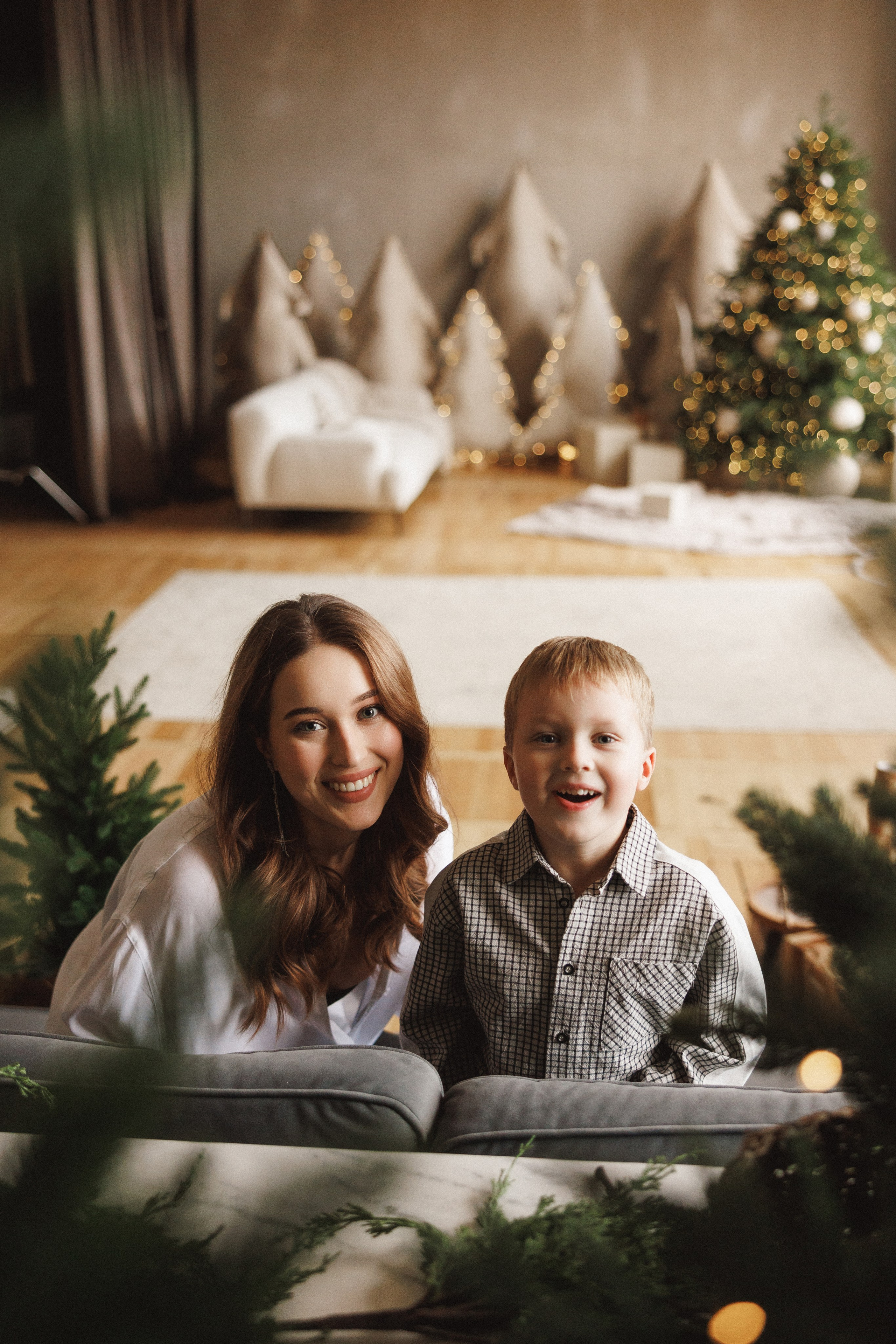 Семейная новогодняя фотосессия в фотостудии «Паркет», город Краснодар. Семейный и детский фотограф в Краснодаре Анна Трашкова