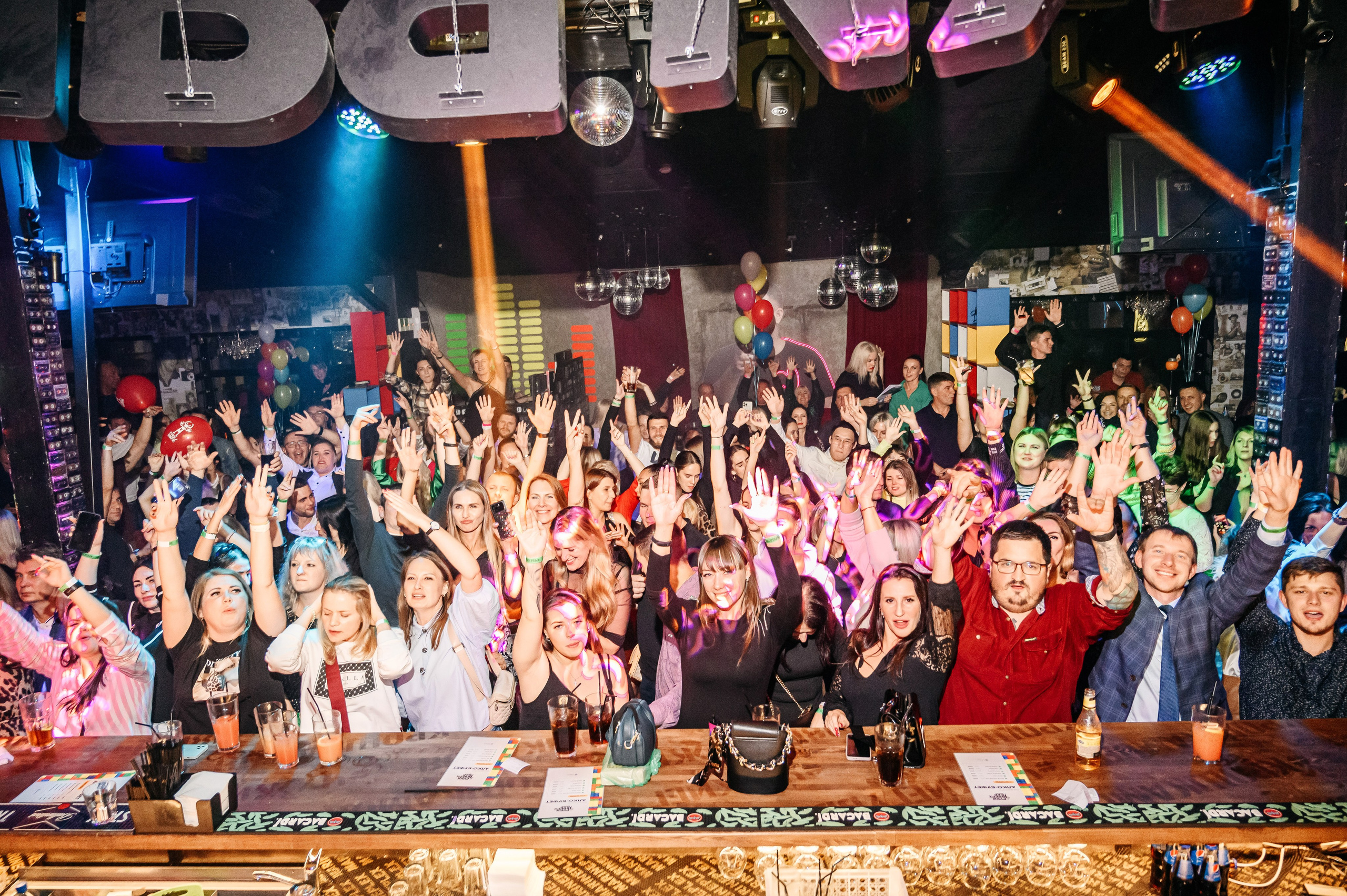 Сергей Жуков. Открытие бара «Руки вверх». Фотограф Владивосток. Игорь Кирсанов