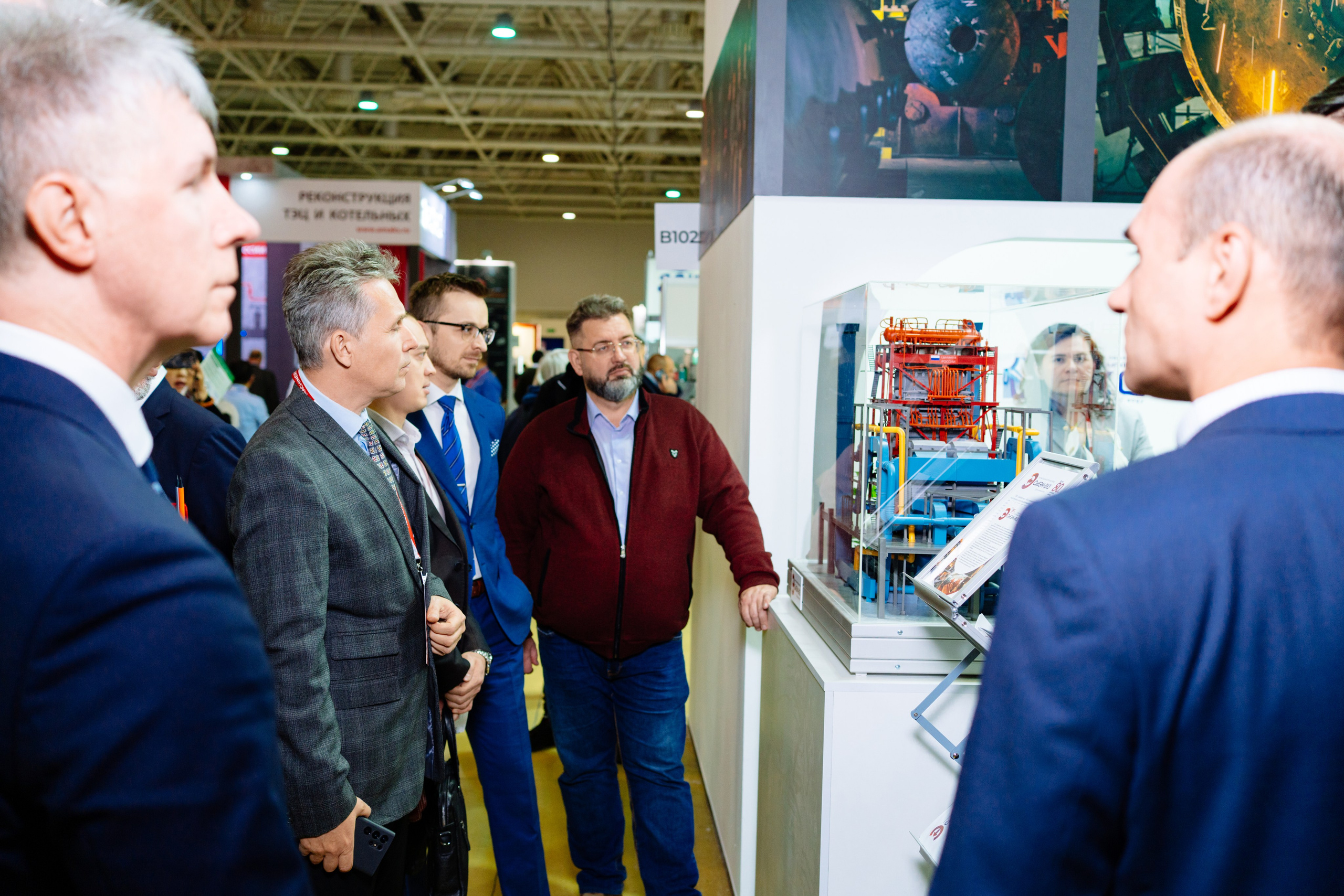 Heat & Electro Machinery Expo (стенд группы компаний ЕКС). Репортажный и портретный фотограф Алексей Полячек
