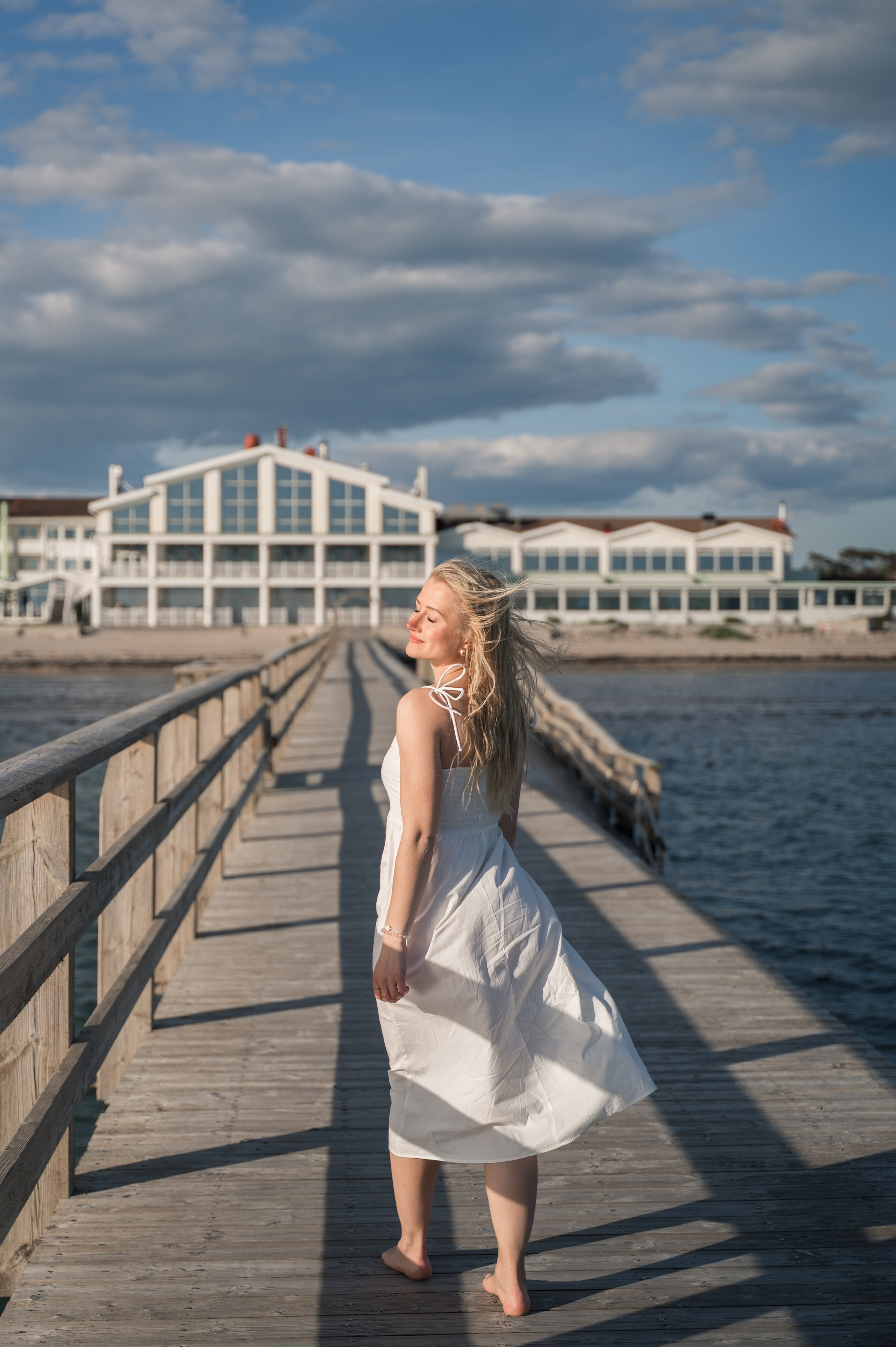 Porträttfotografering på Skrea Strand i Falkenberg. Bröllops- och familjefotograf i Halmstad | Valentina