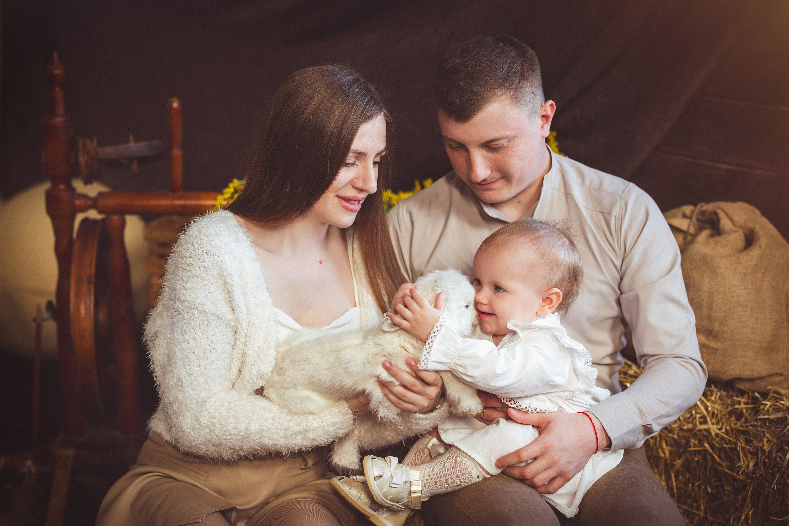 Пасхальный фотопроект с козочкой и утятами, в фотостудии «Эль» 2024 г. Семейный и детский фотограф в Краснодаре Анна Трашкова