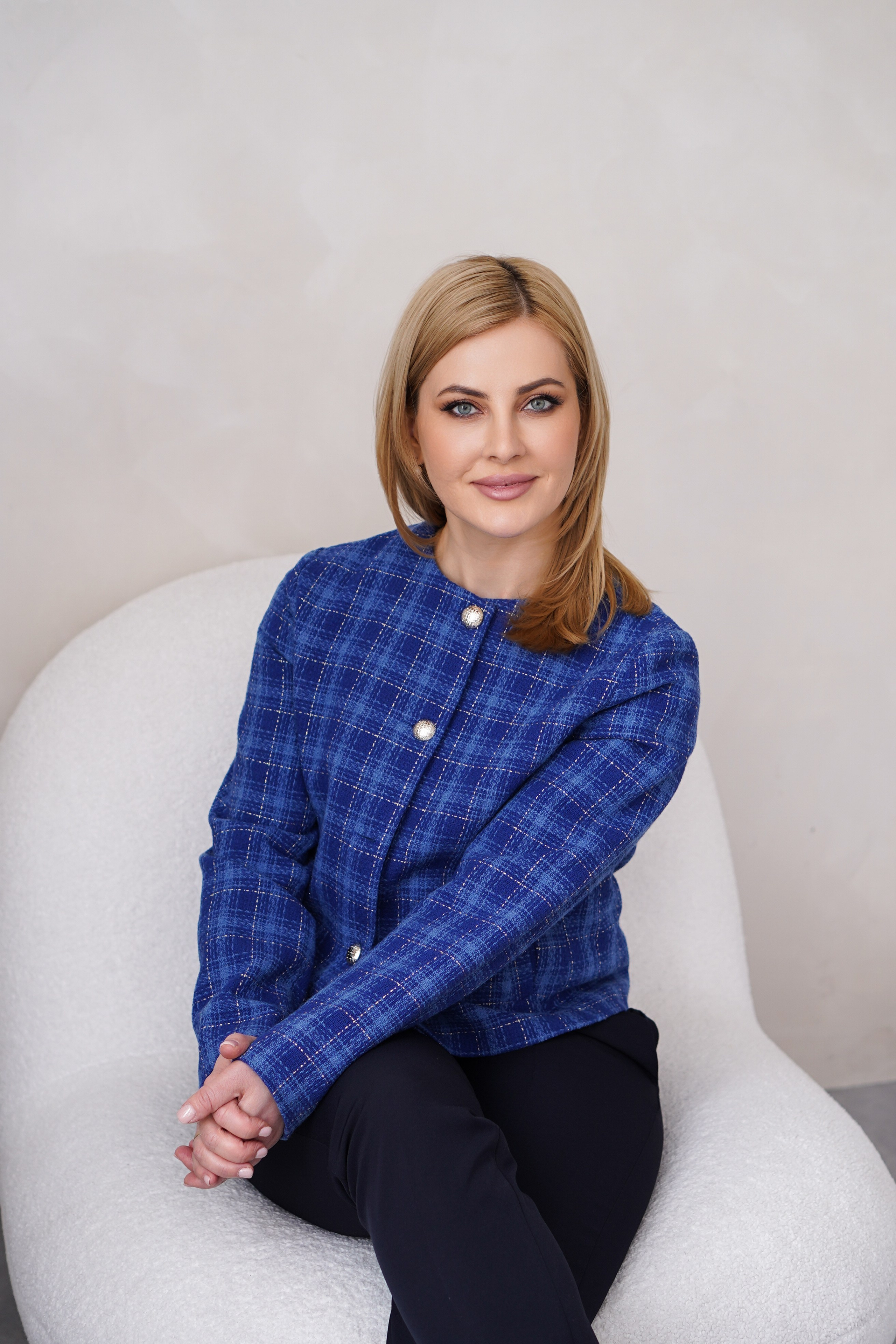 Контент съемка для косметолога Ирины Чугавиной. Контент фотограф Санкт-Петербург Богодухова Лариса