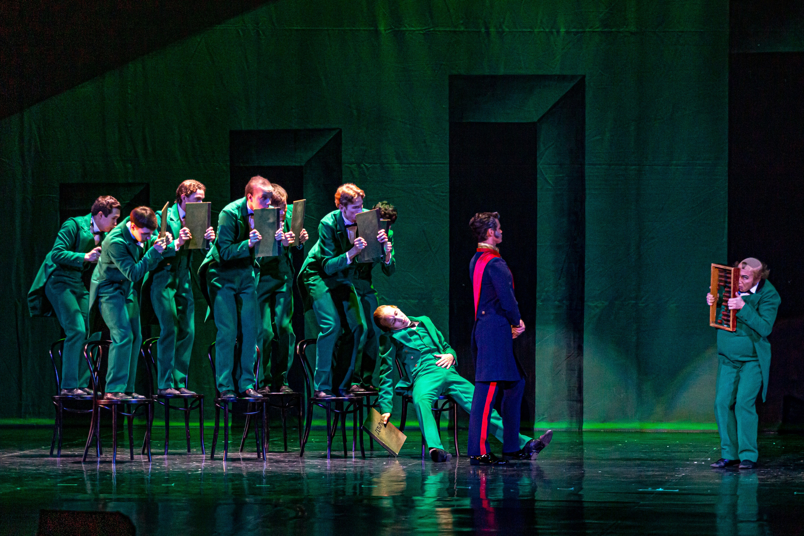 Анюта — спектакль — премьера на сцене Зимнего театра Марийского театра оперы и балета. Фотограф в Сочи Юрий Шептаев