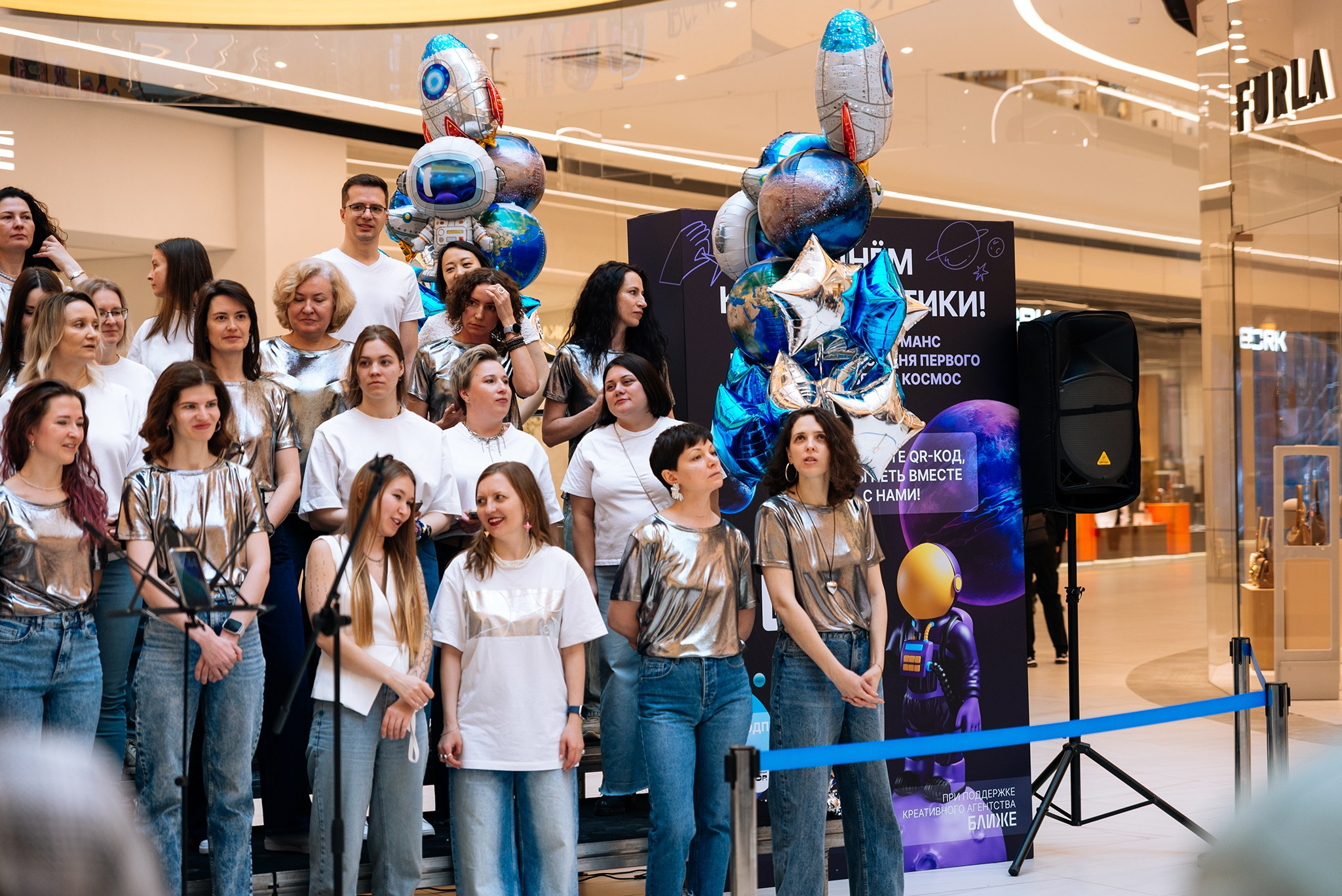 Нескучный хор ТРЦ «Голливуд». Апрель 26. Репортажный фотограф в Санкт-Петербурге Анастасия Клёпова