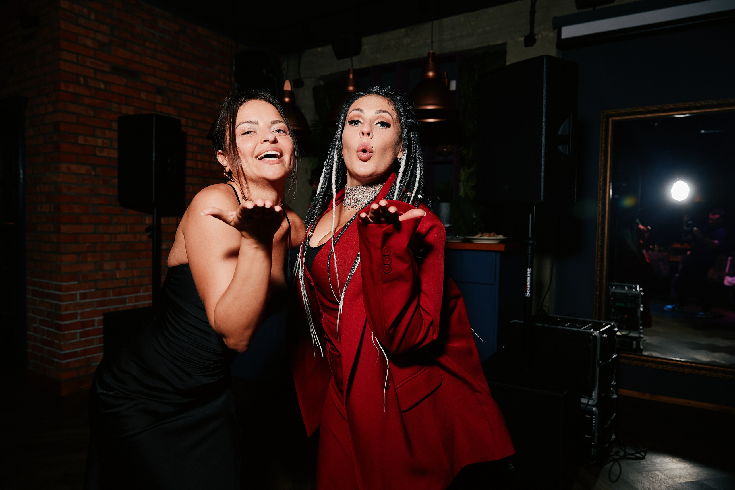 HOLIDAY IN AVRORA ROOM 10.08. Свадебный репортажный фотограф краснодар максим дремов дрёмов фотосессия студия цена