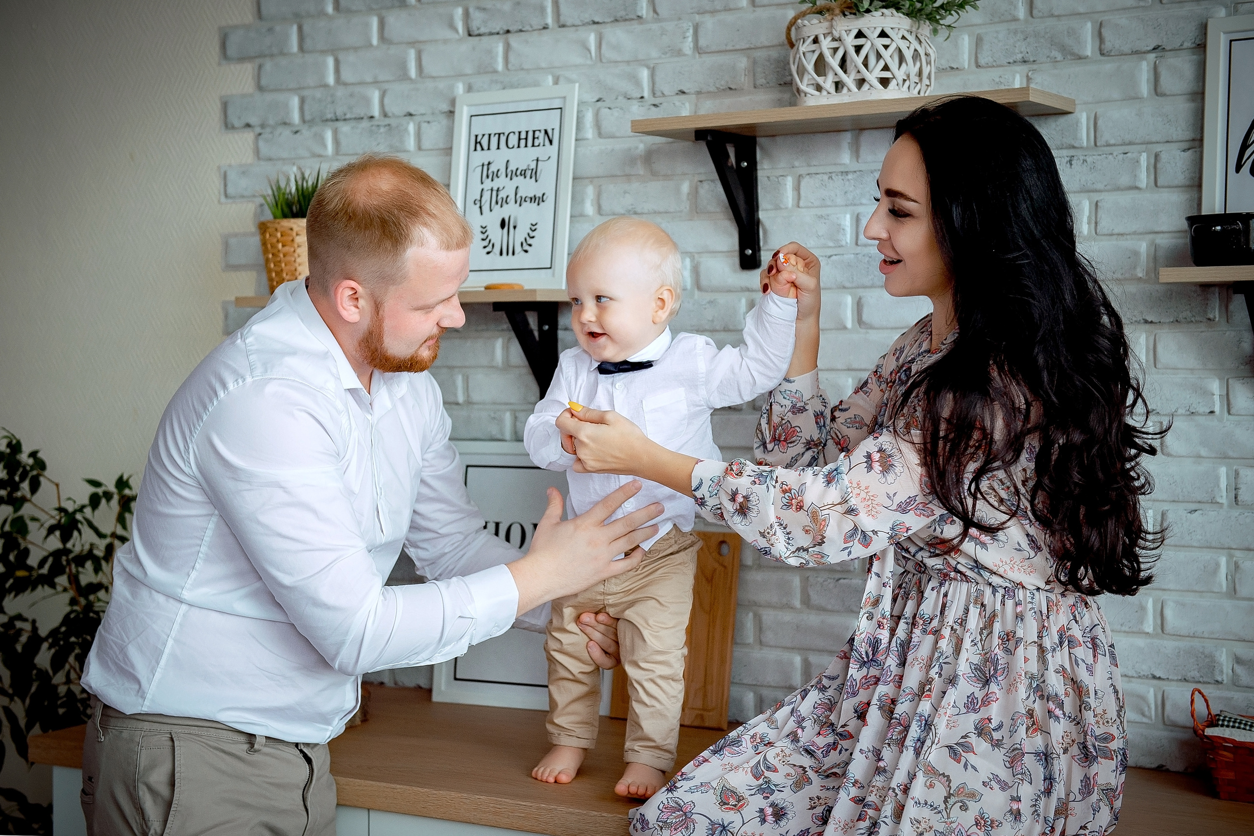 Семейная фотосессия во Фрязино на годовасие. Свадебный и семейный фотограф Виктория Носачёва. Щелково, Москва и МО