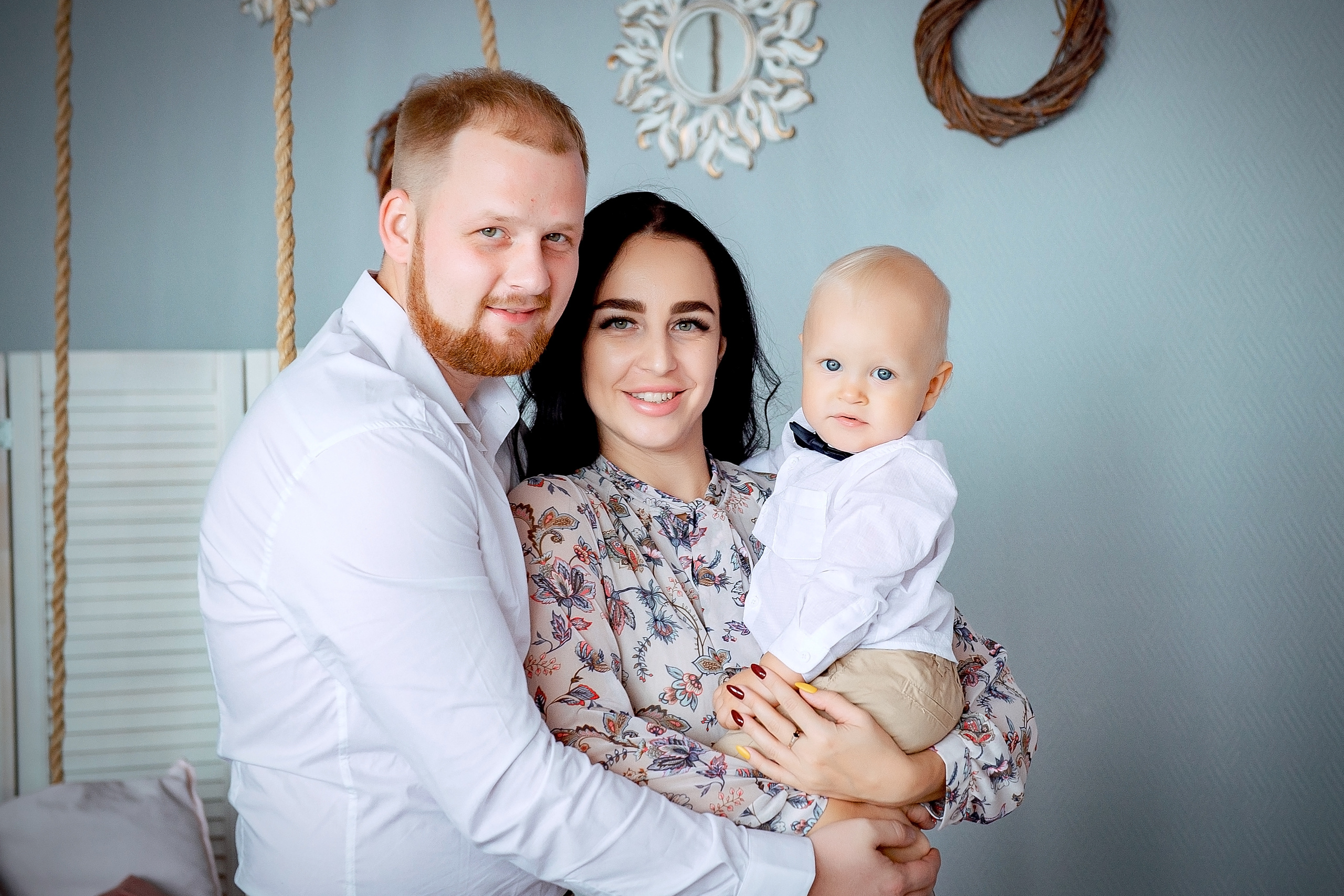 Семейная фотосессия во Фрязино на годовасие. Свадебный и семейный фотограф Виктория Носачёва. Щелково, Москва и МО