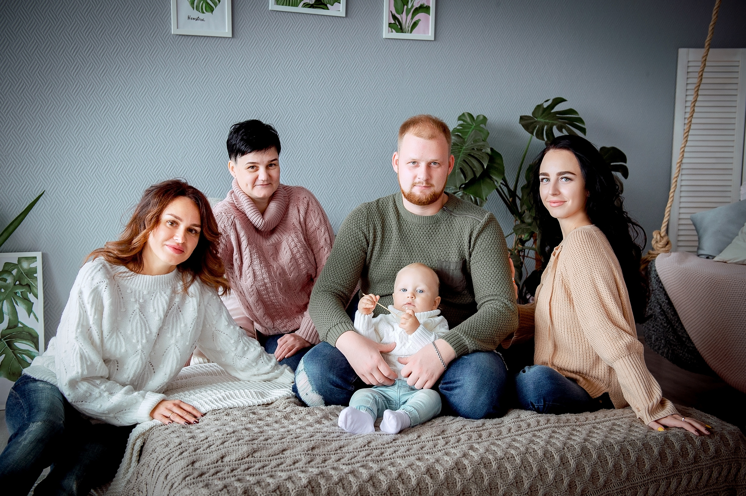 Семейная фотосессия во Фрязино на годовасие. Свадебный и семейный фотограф Виктория Носачёва. Щелково, Москва и МО