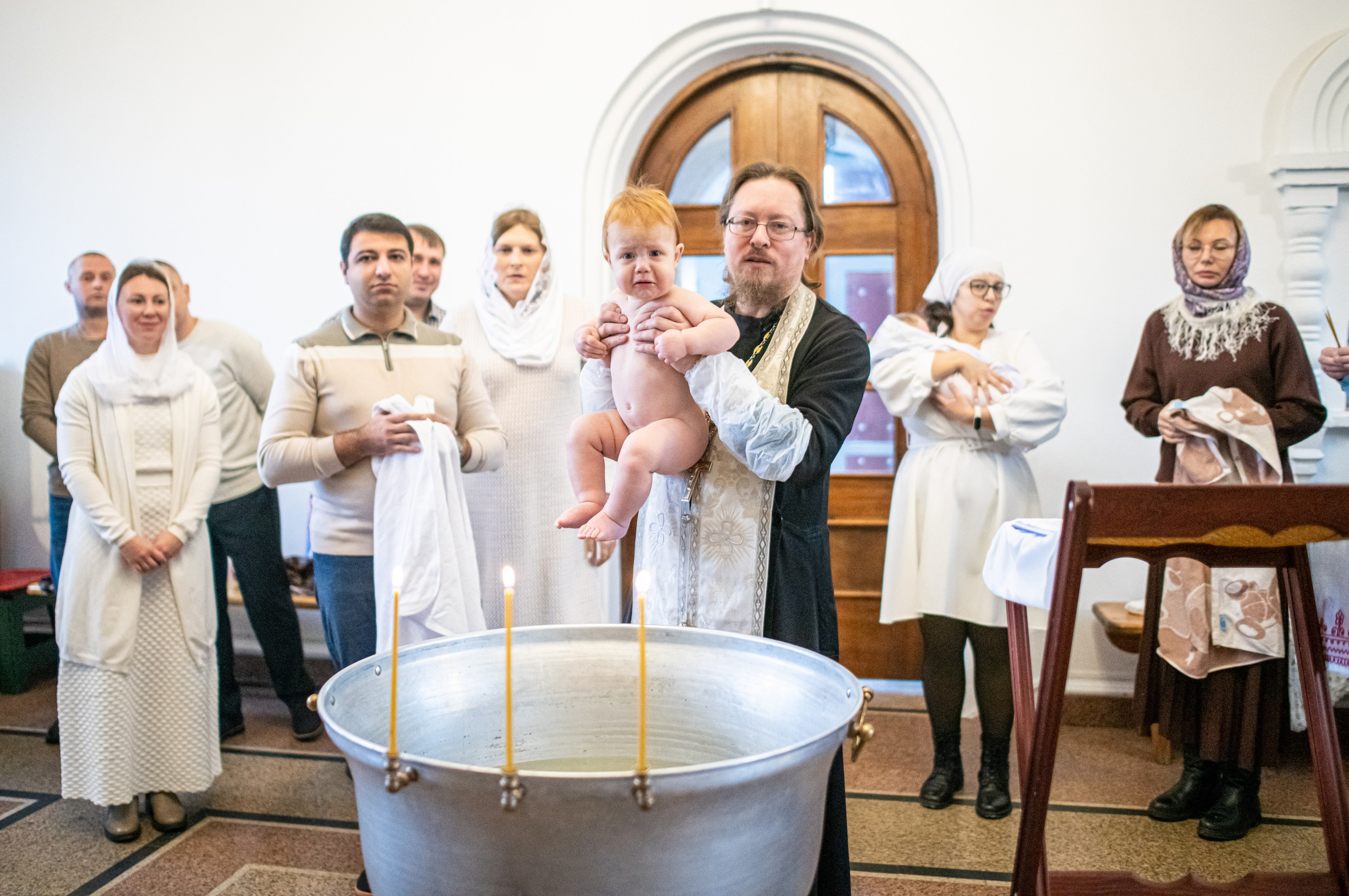 Крещение Глеба. г. Белоозёрский Храм Всех Святых в земле Русской просиявших. Фотограф Крещения и Венчания в Москве и МО