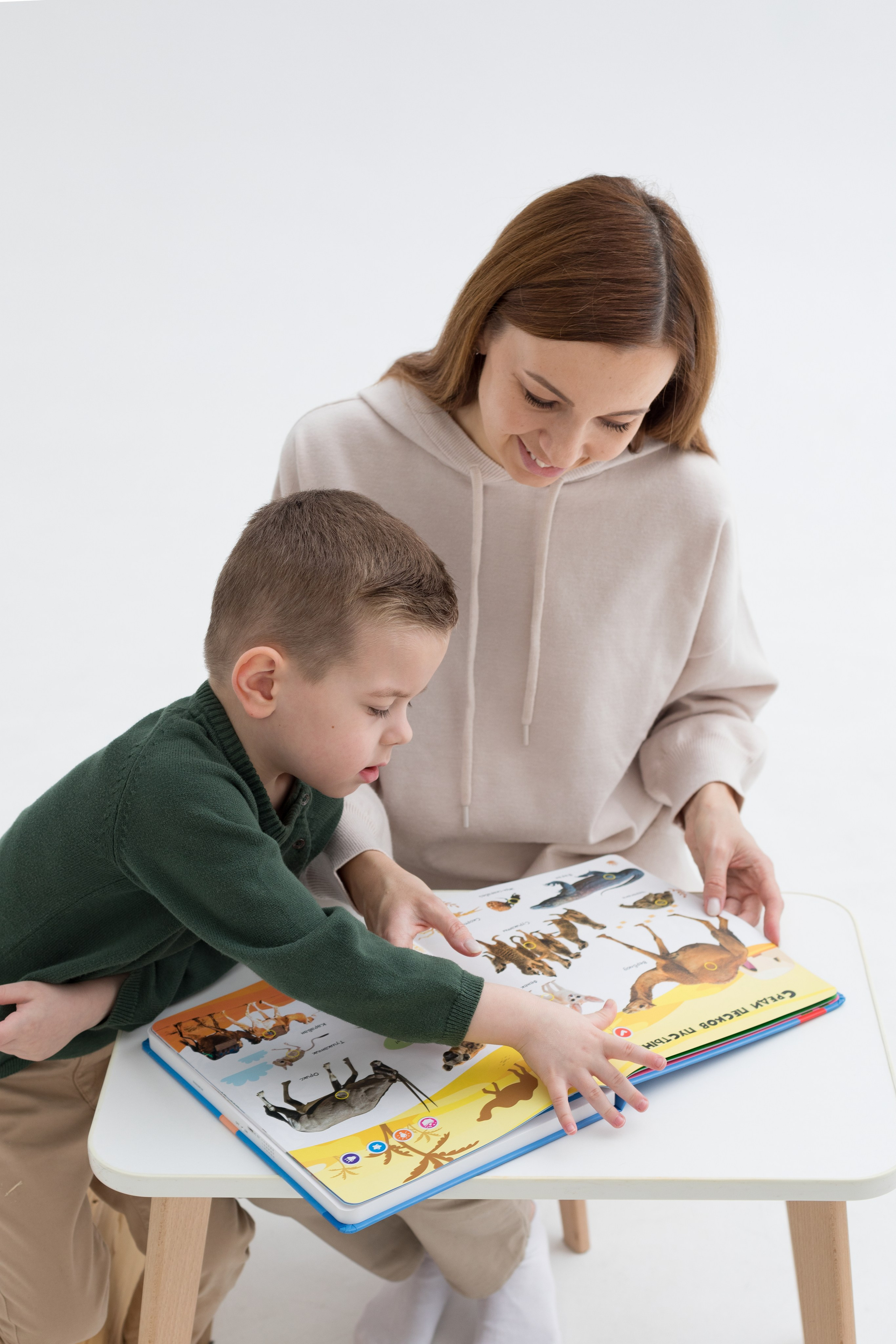 Съемка для детского бренда berttoys. Детский и контент фотограф Надя Волкова Санкт-Петербург