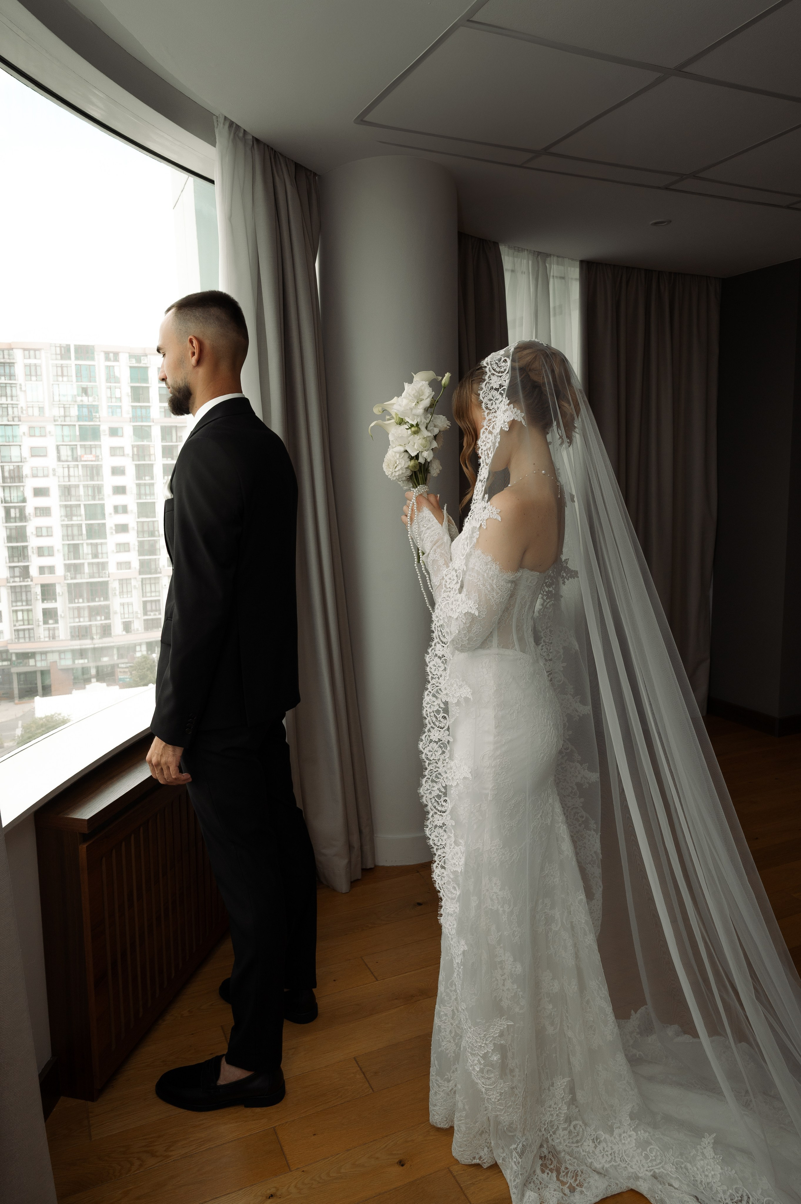 Свадьба (утро в отеле). Свадебный и семейный фотограф в Краснодаре Алина Мельник