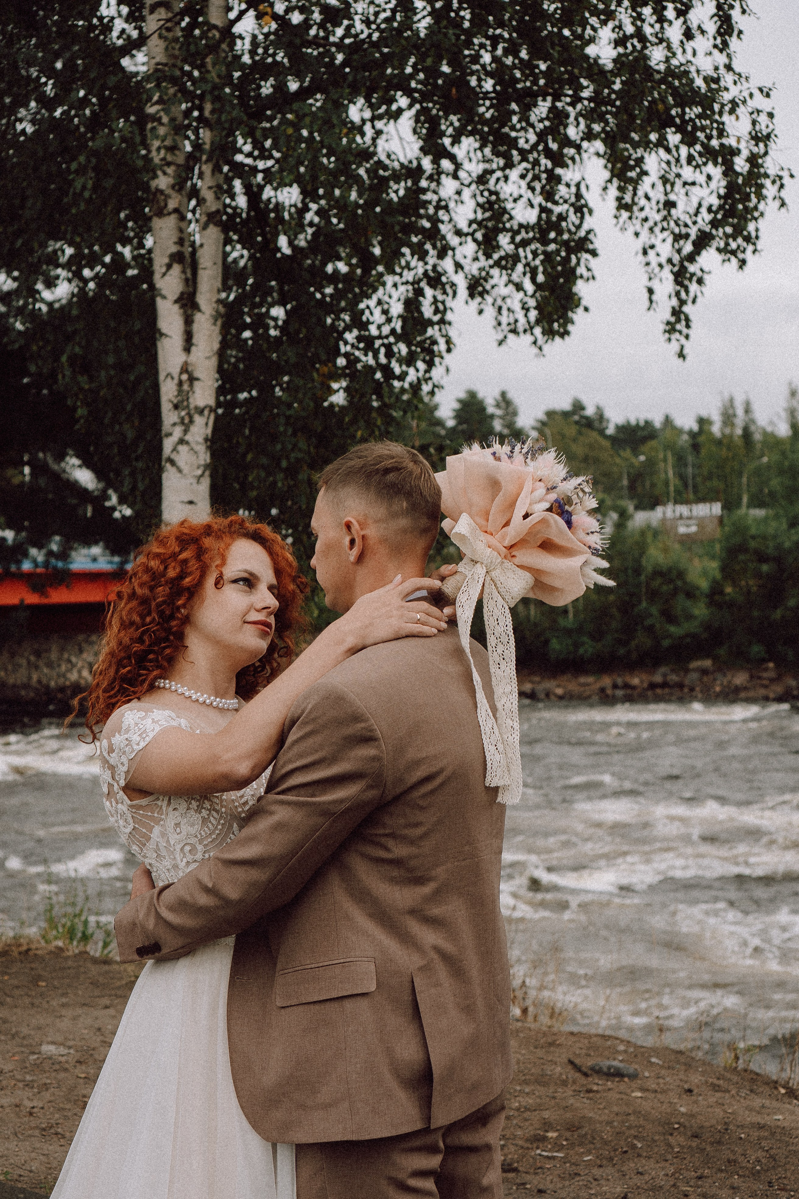 СВАДЕБНАЯ ФОТОСЕССИИЯ ПАРЫ В ГОРОДЕ ПРИОЗЕРСК В СОСНОВОМ ЛЕСУ И С ПИКАПОМ. Профессиональный фотограф, Санкт-Петербург — Виктория Богомолова
