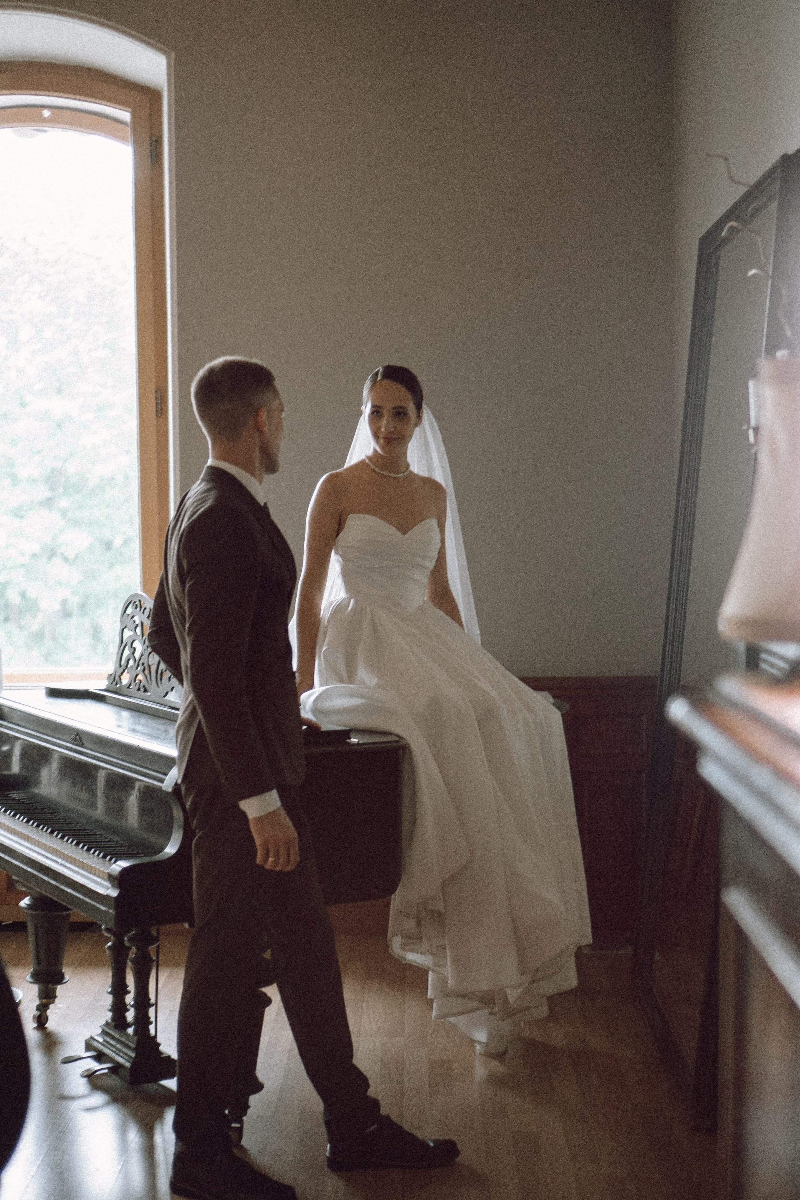 СВАДЕБНАЯ ПРОГУЛКА В САНТК-ПЕТЕРБУРГЕ (ИСАКИЕВСКИЙ СОБОР, ЗИМНЯЯ КАНАВКА, ЭРМИТАЖ И БОЛЬШАЯ МОРСКАЯ УЛИЦА). Профессиональный фотограф, Санкт-Петербург — Виктория Богомолова