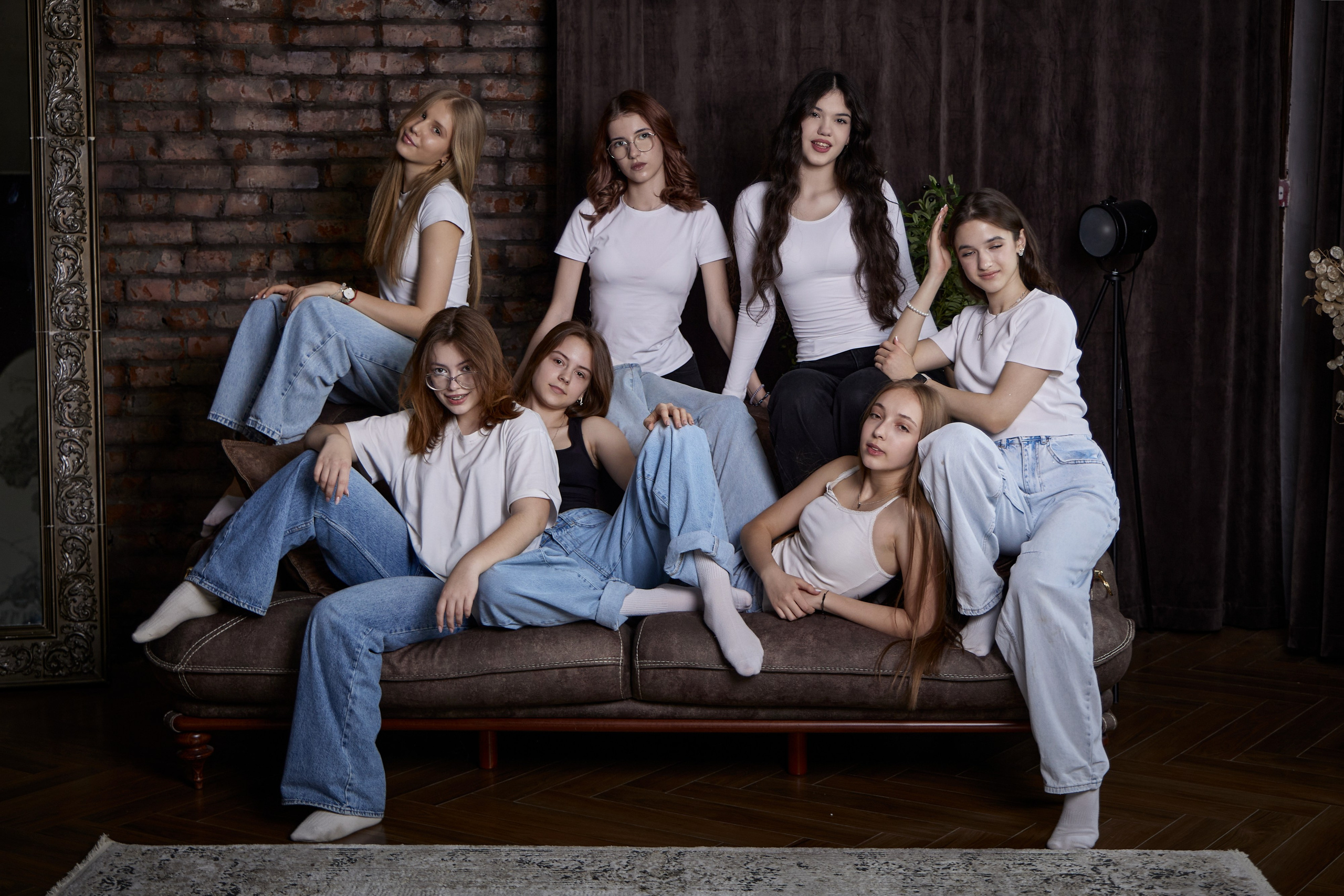 Веселые девчонки