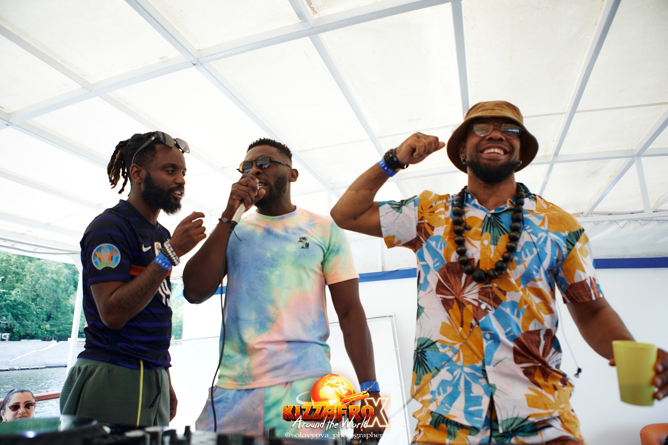 Boat party. Свадебный фотограф