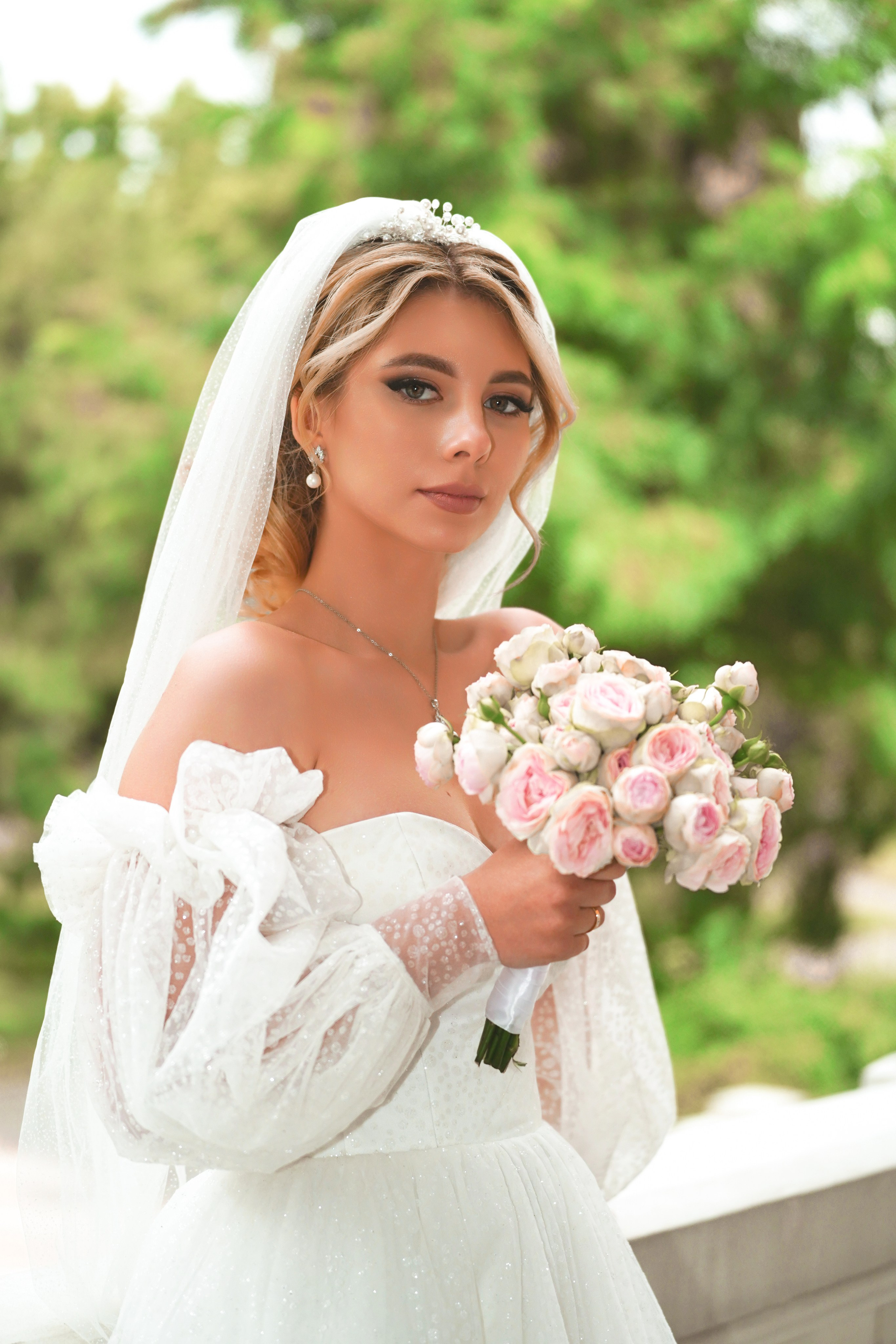 Настя. MEMENTO.Выпускные альбомы, школьные, юбилейные и другие книги. Ростов-на-Дону