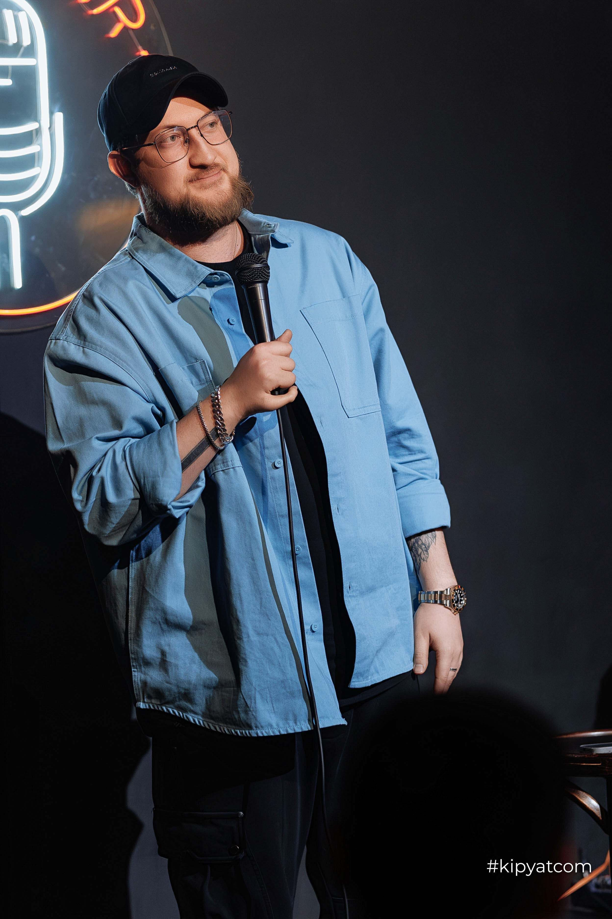 Сольный стендап концерт Александра Меркуль