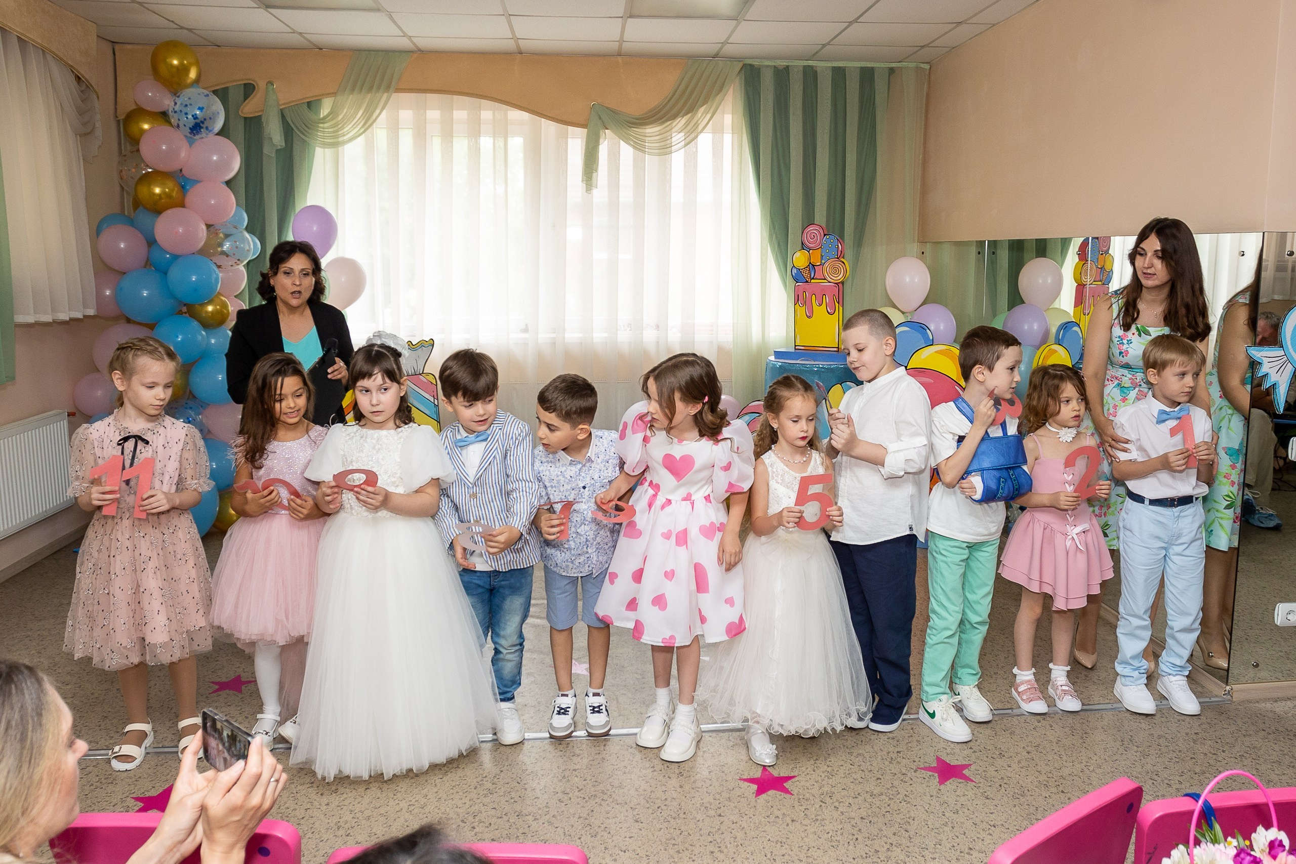 Выпускной Детский сад, 2 часа, 8000. Выпускные альбомы Майкоп, Краснодар Елена Золотарева