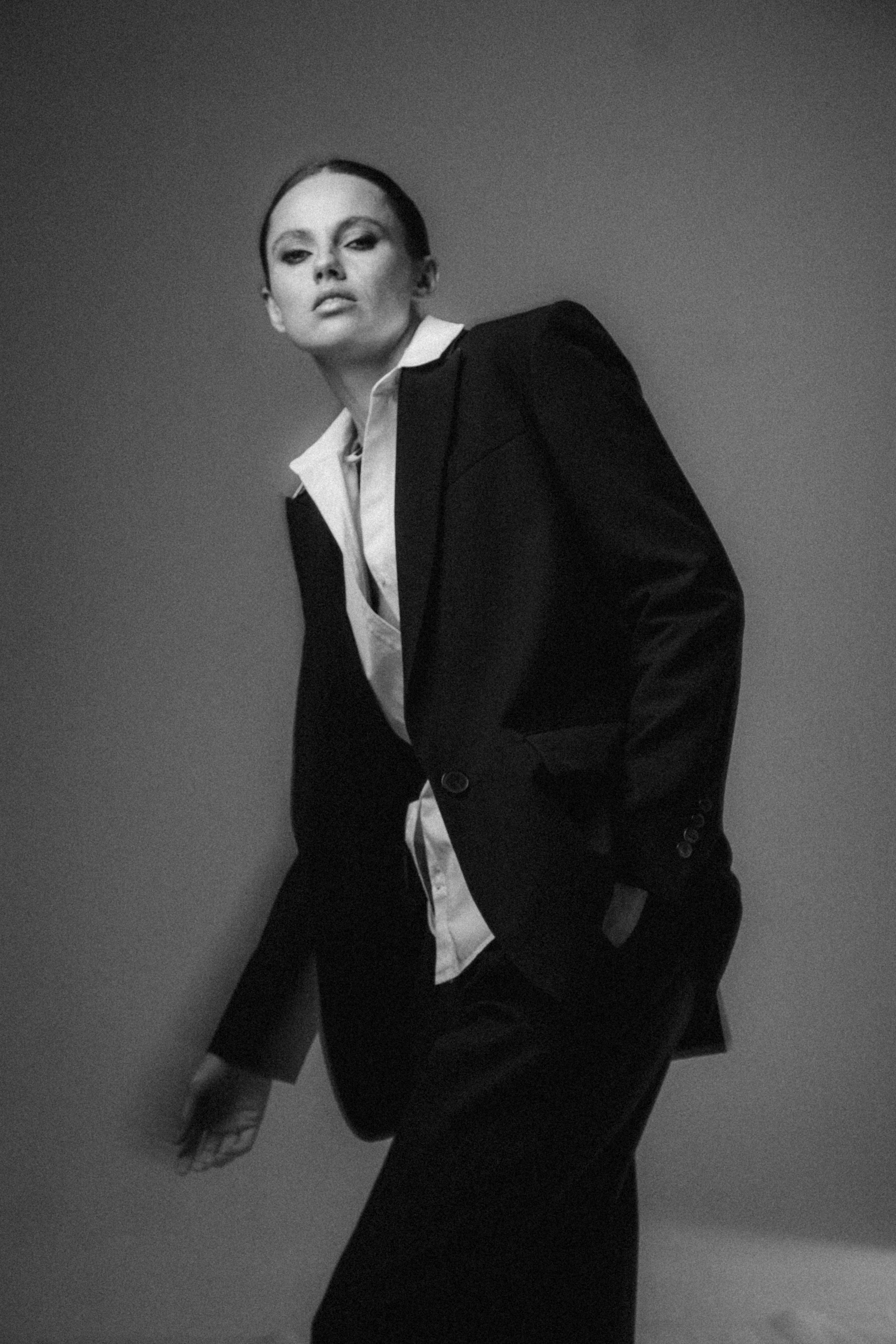 ЖЕНСКИЙ ПОРТРЕТ. Главная