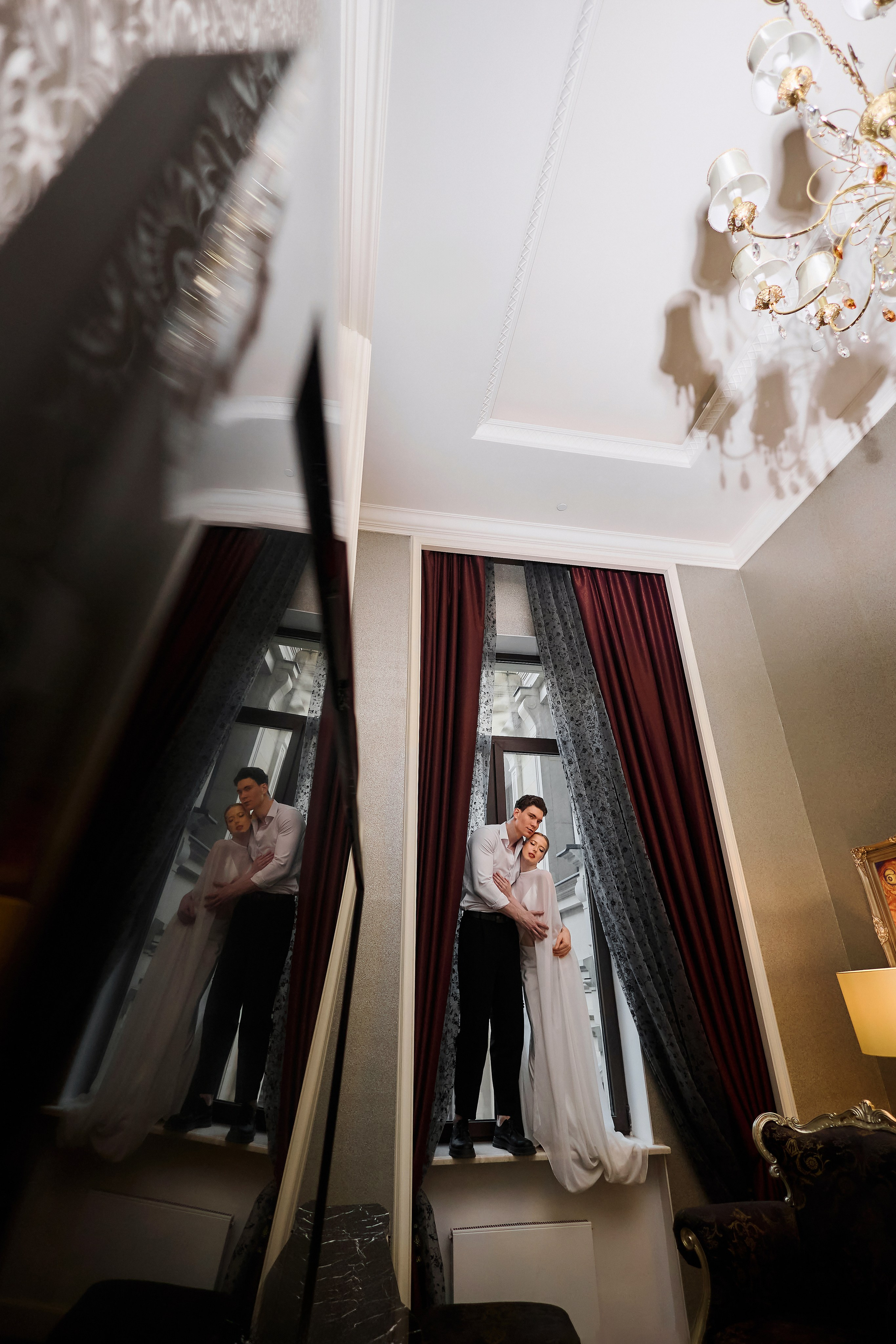 Вадим и Алина. Сборы в отеле St Regis. Свадебный фотограф в Москве и Подмосковье