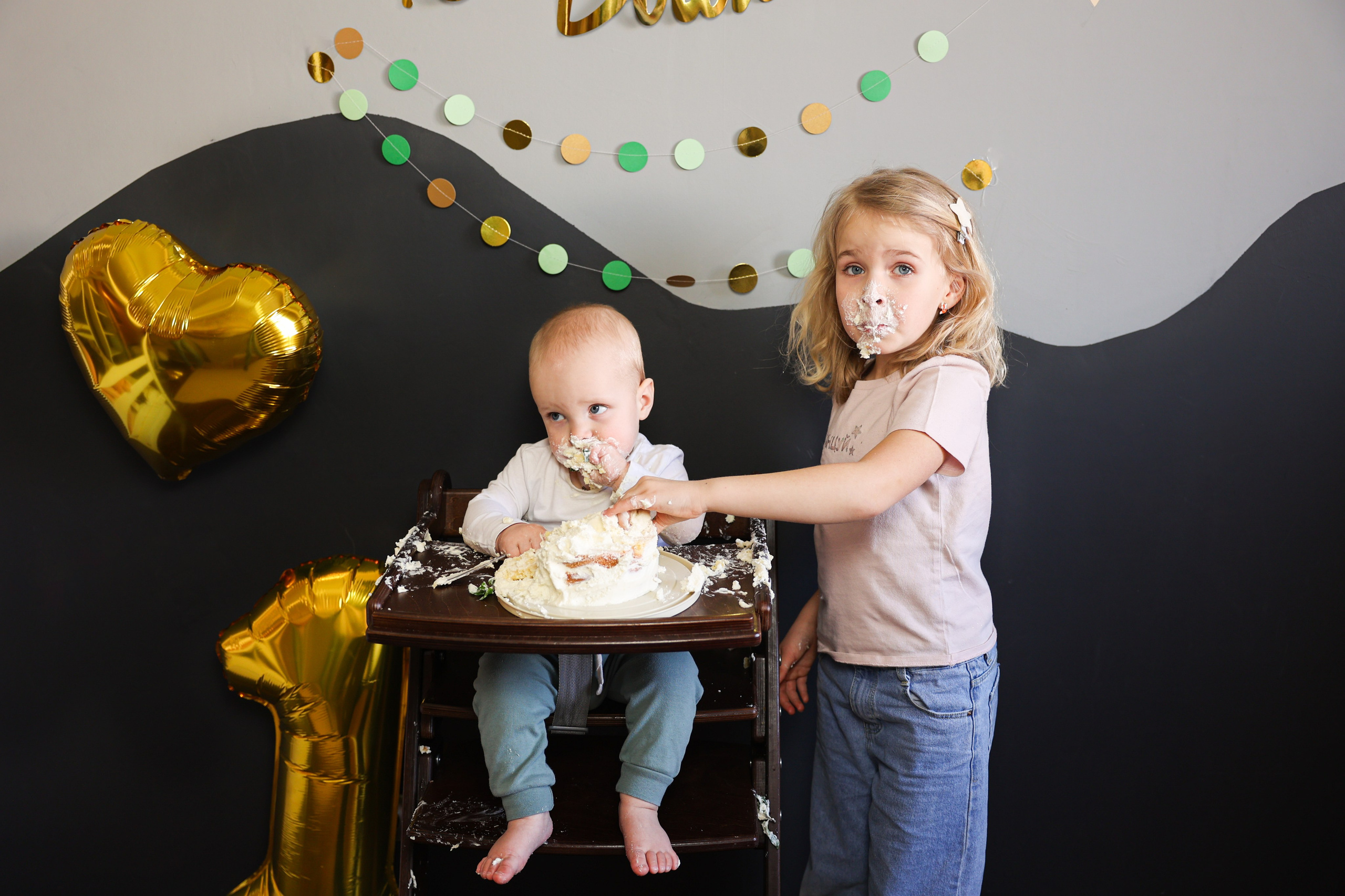 Ванечка и краш-торт. Оксана Ромашкина- семейный и ньюборн фотограф из Москвы