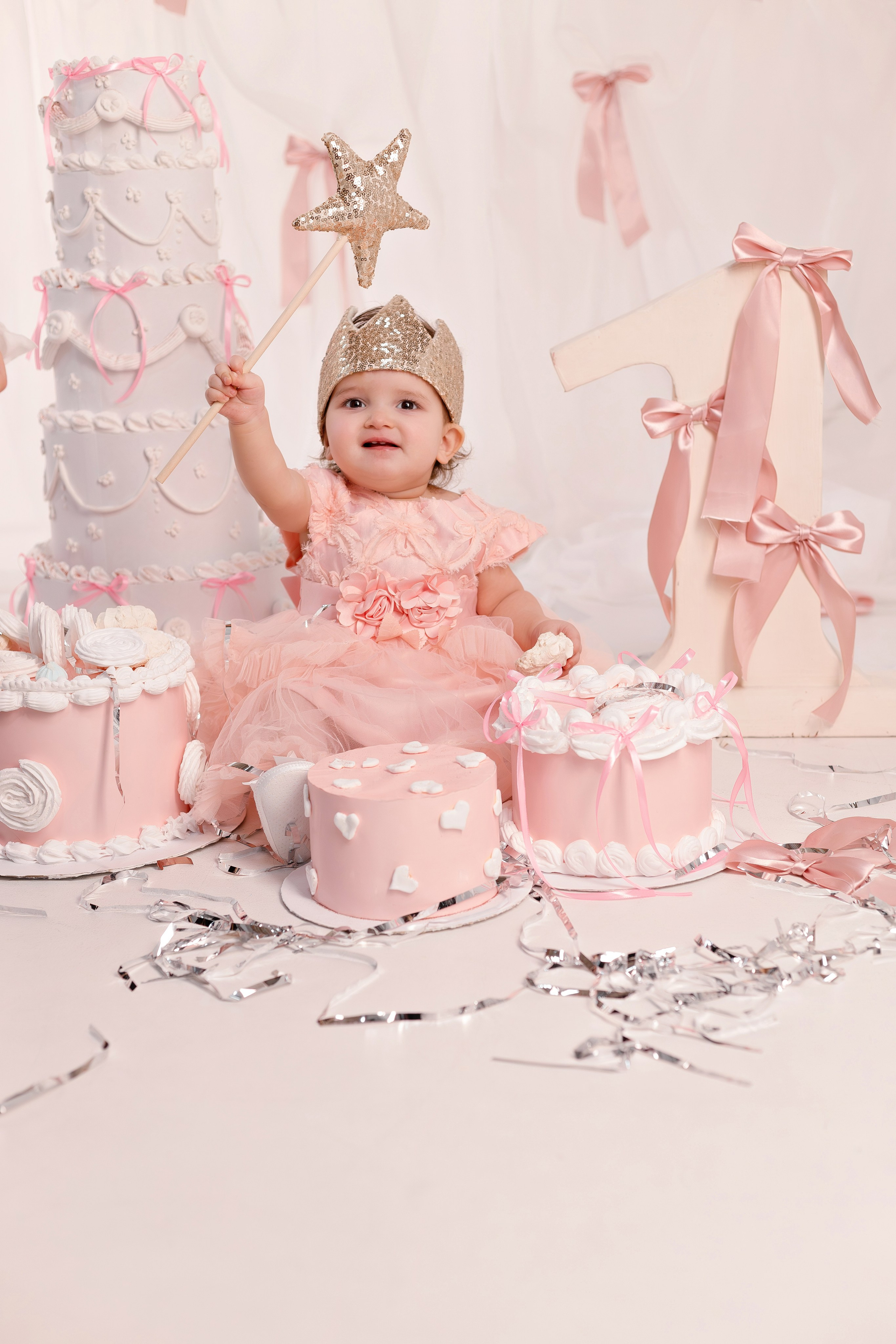 Фотосессия на День Рождения для девочек — сладкий праздник в сказочных декорациях. Детский студийный фотограф Сочи