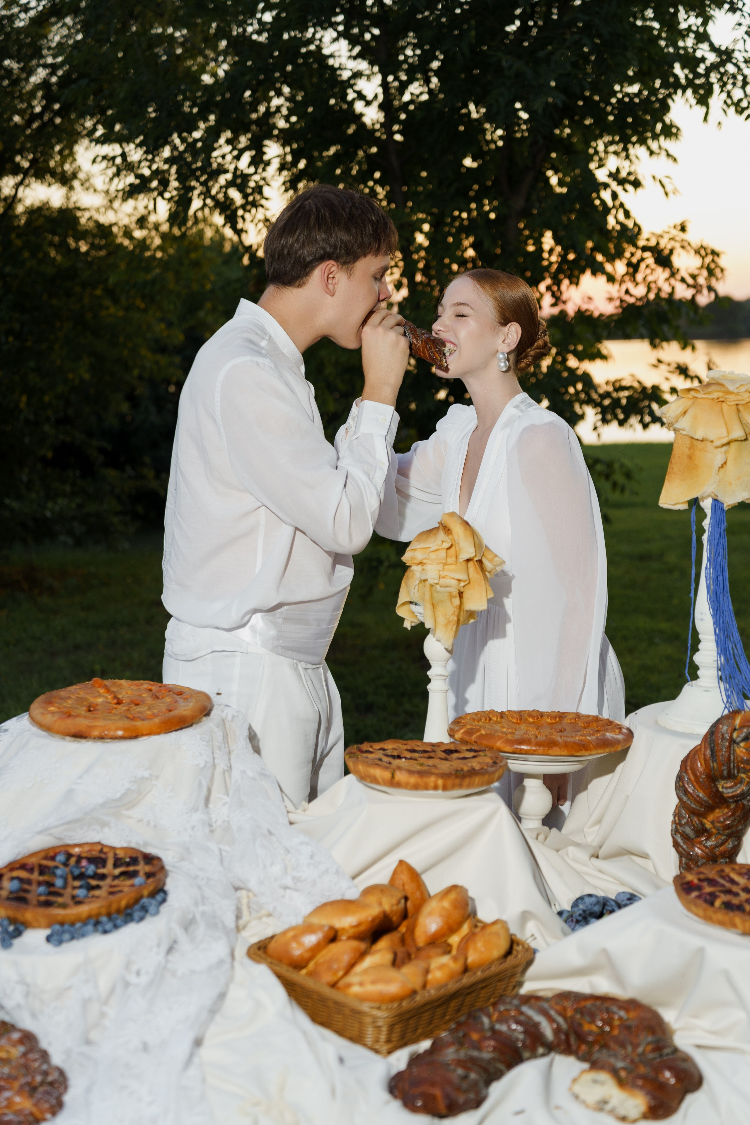 Свадебная фотосъемка в русских традициях от ТВИНС СТУДИО. ТВИНС СТУДИО — лучшие свадебные фотографы и видеографы в Краснодаре