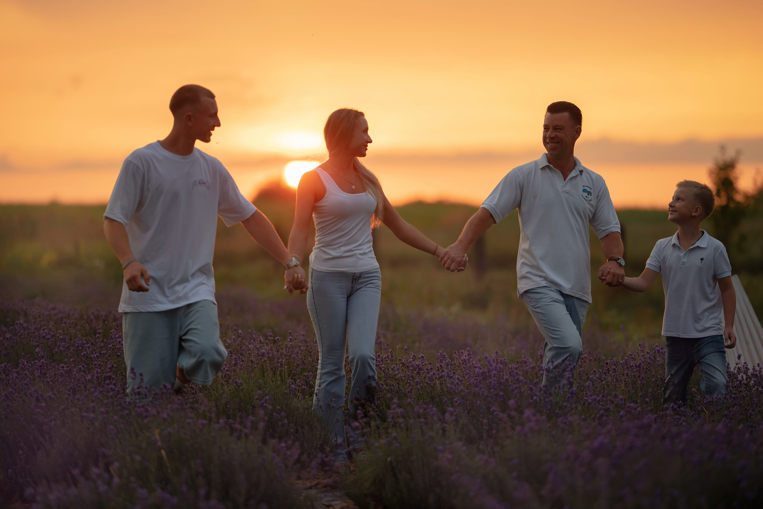 Индивидуальные и семейные фотосессии (студийные). Фотограф Вероника Ранцева, фотосессии с лошадьми в Минске и Могилеве