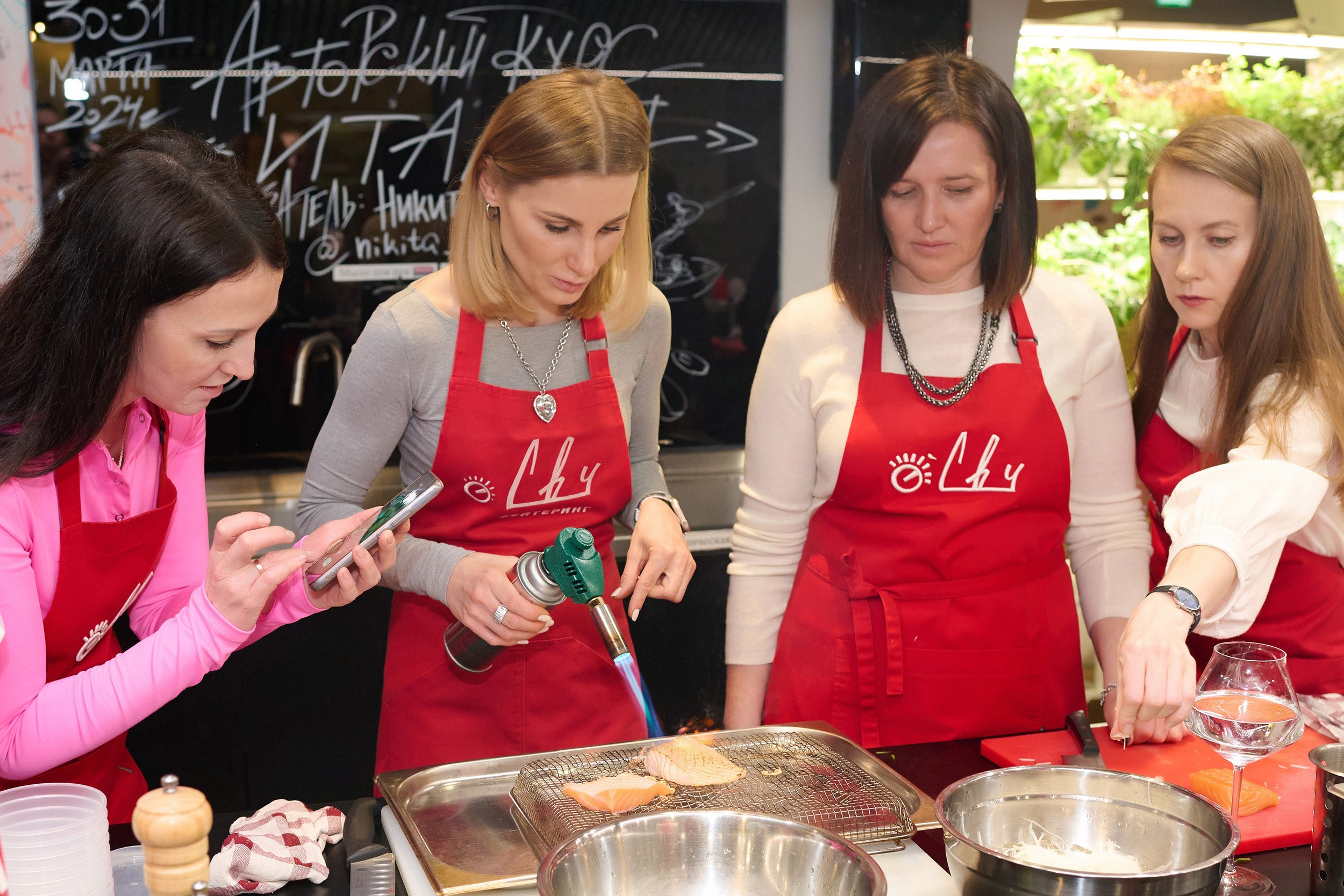 Кулинарный мастер-класс. Свадебный фотограф в Санкт-Петербурге Петергофе Пушкине Саша Галлс / Александр Галлс