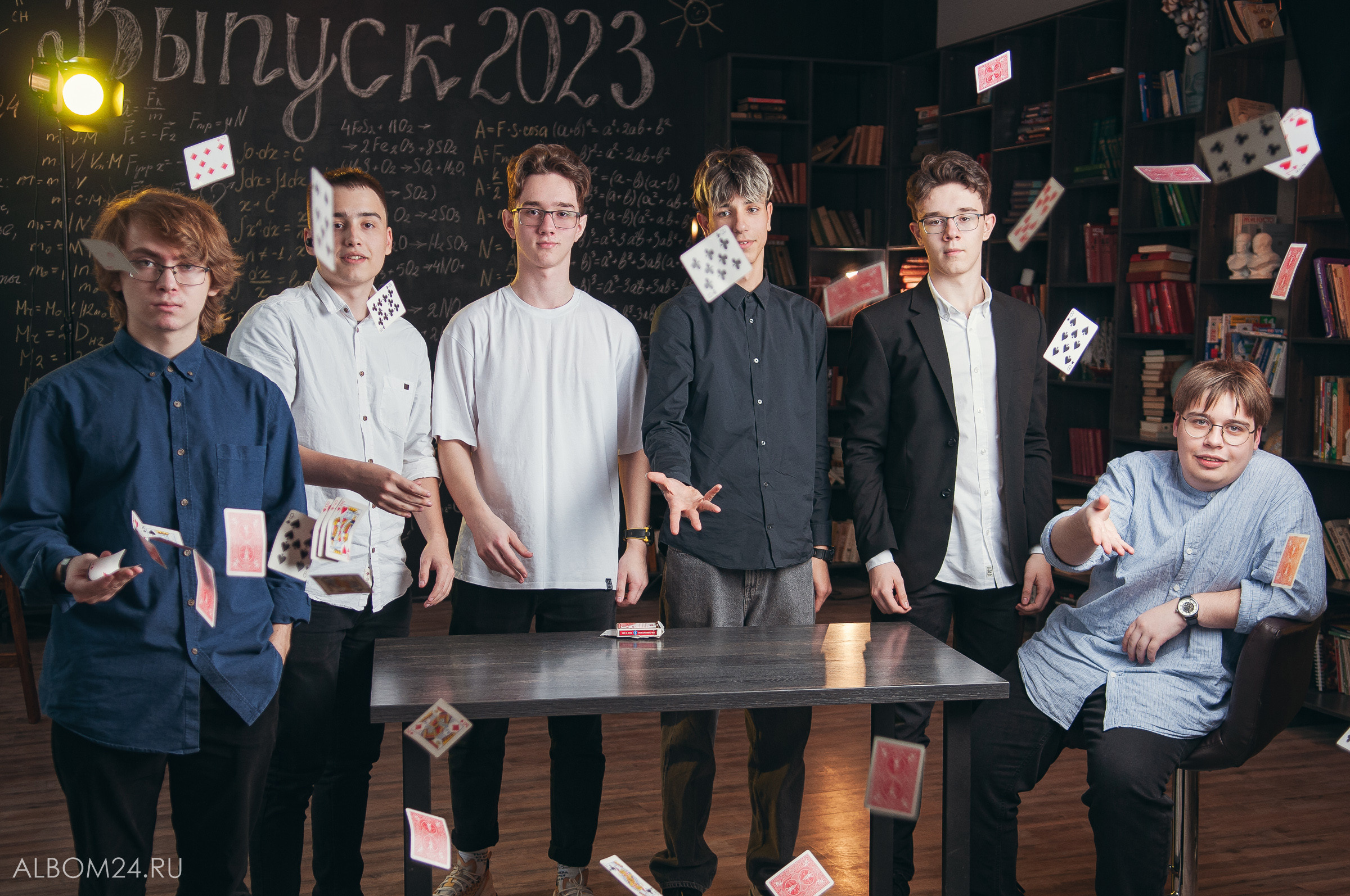 Съемка на выпускной альбом | Школа № 145, 11 «Б». Выпускные альбомы и фотосъемка в Красноярске