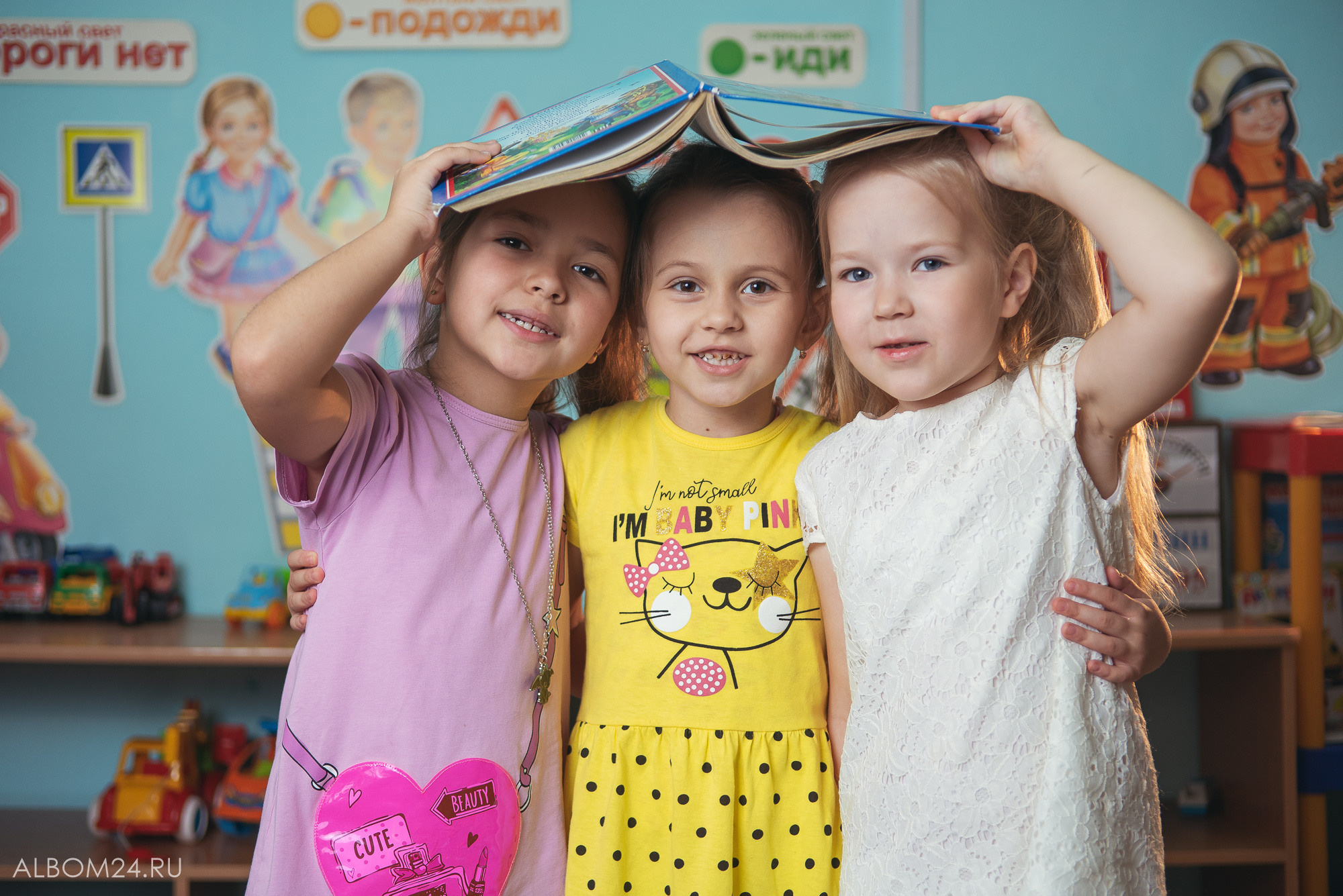 Съемка на выпускной альбом Бархатовский сад, гр. Подсолнушки. Выпускные альбомы и фотосъемка в Красноярске