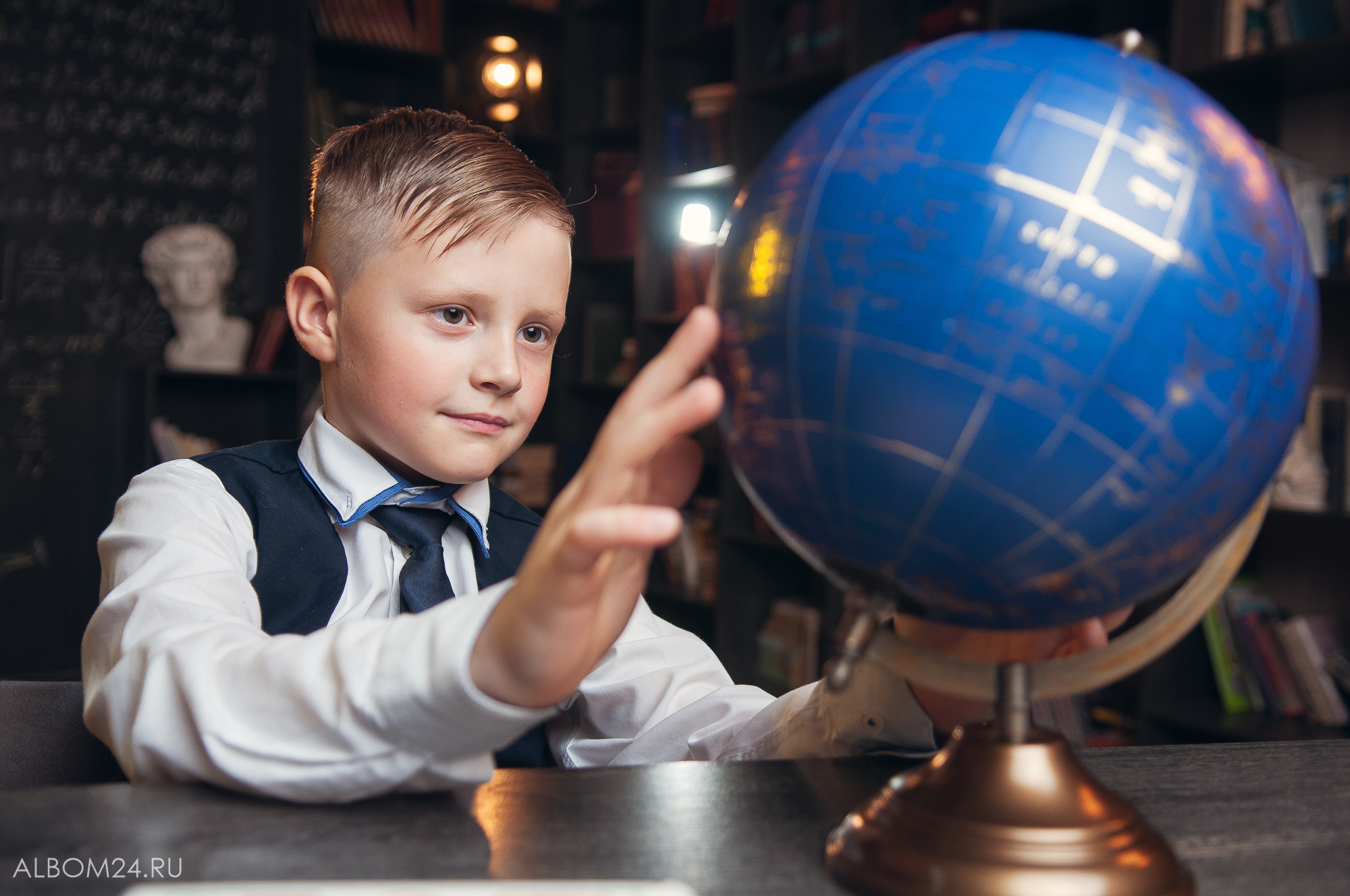 Первоклашки из Прогимназии № 131 в фотостудии. Выпускные альбомы и фотосъемка в Красноярске