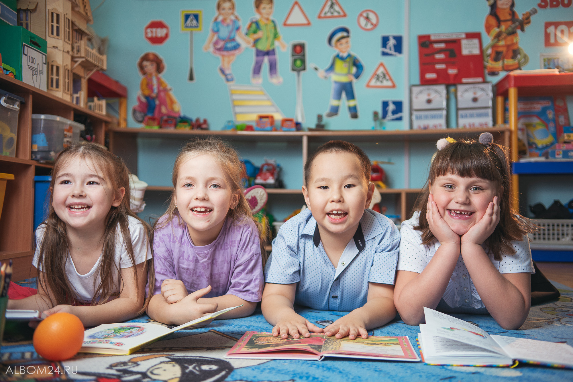 Съемка на выпускной альбом Бархатовский сад, гр. Подсолнушки. Выпускные альбомы и фотосъемка в Красноярске
