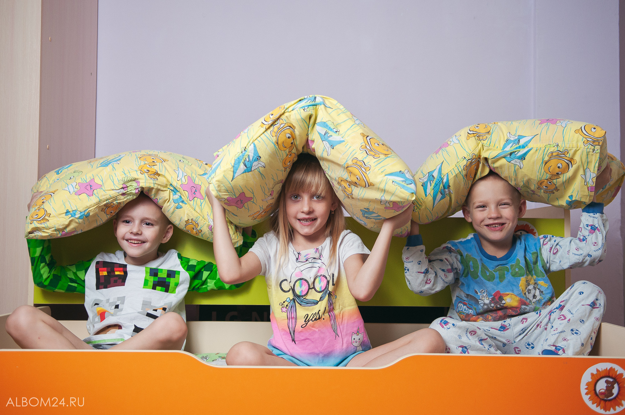 Съемка на выпускной альбом Бархатовский сад, гр. Подсолнушки. Выпускные альбомы и фотосъемка в Красноярске