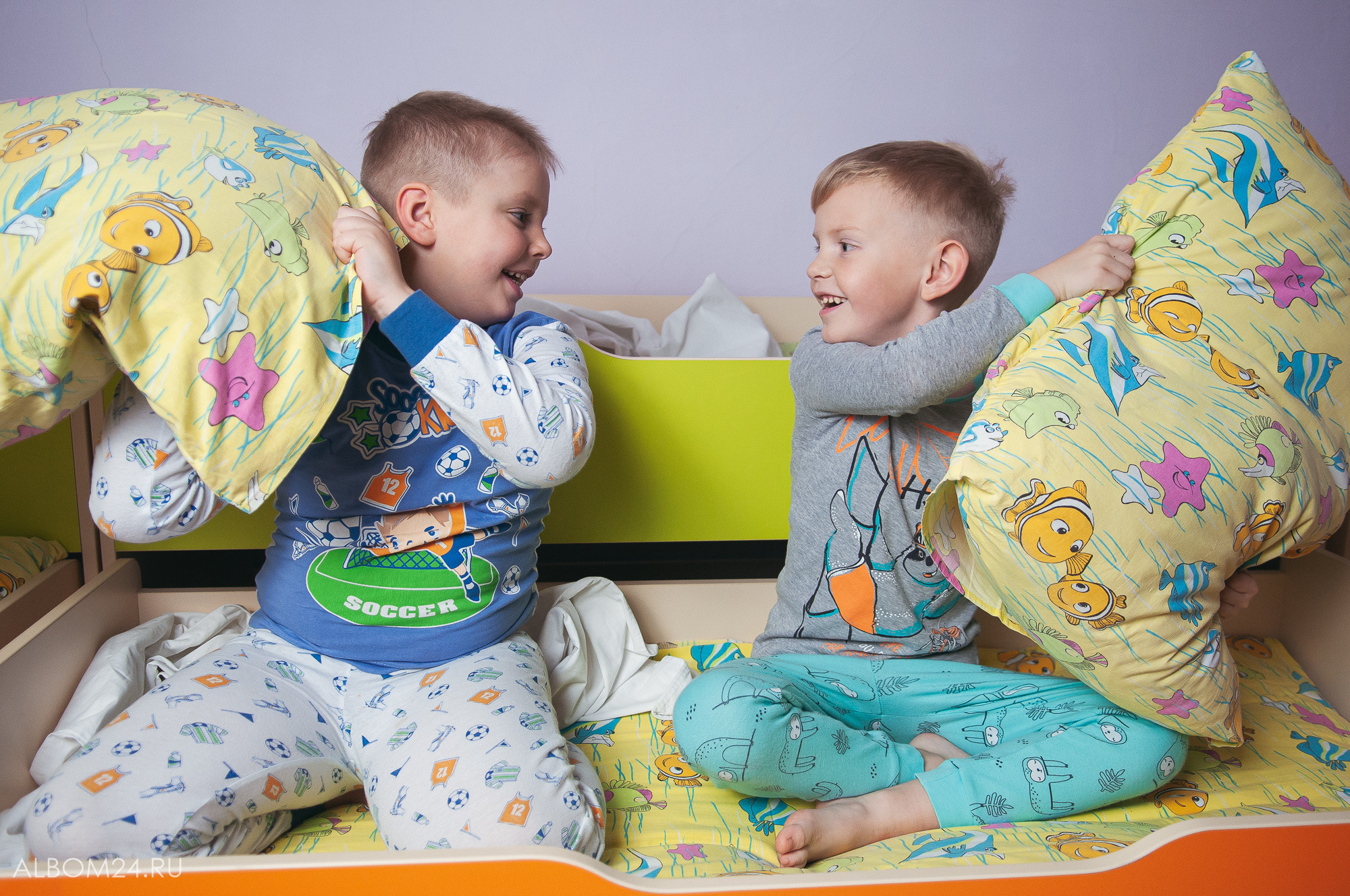 Съемка на выпускной альбом Бархатовский сад, гр. Подсолнушки. Выпускные альбомы и фотосъемка в Красноярске