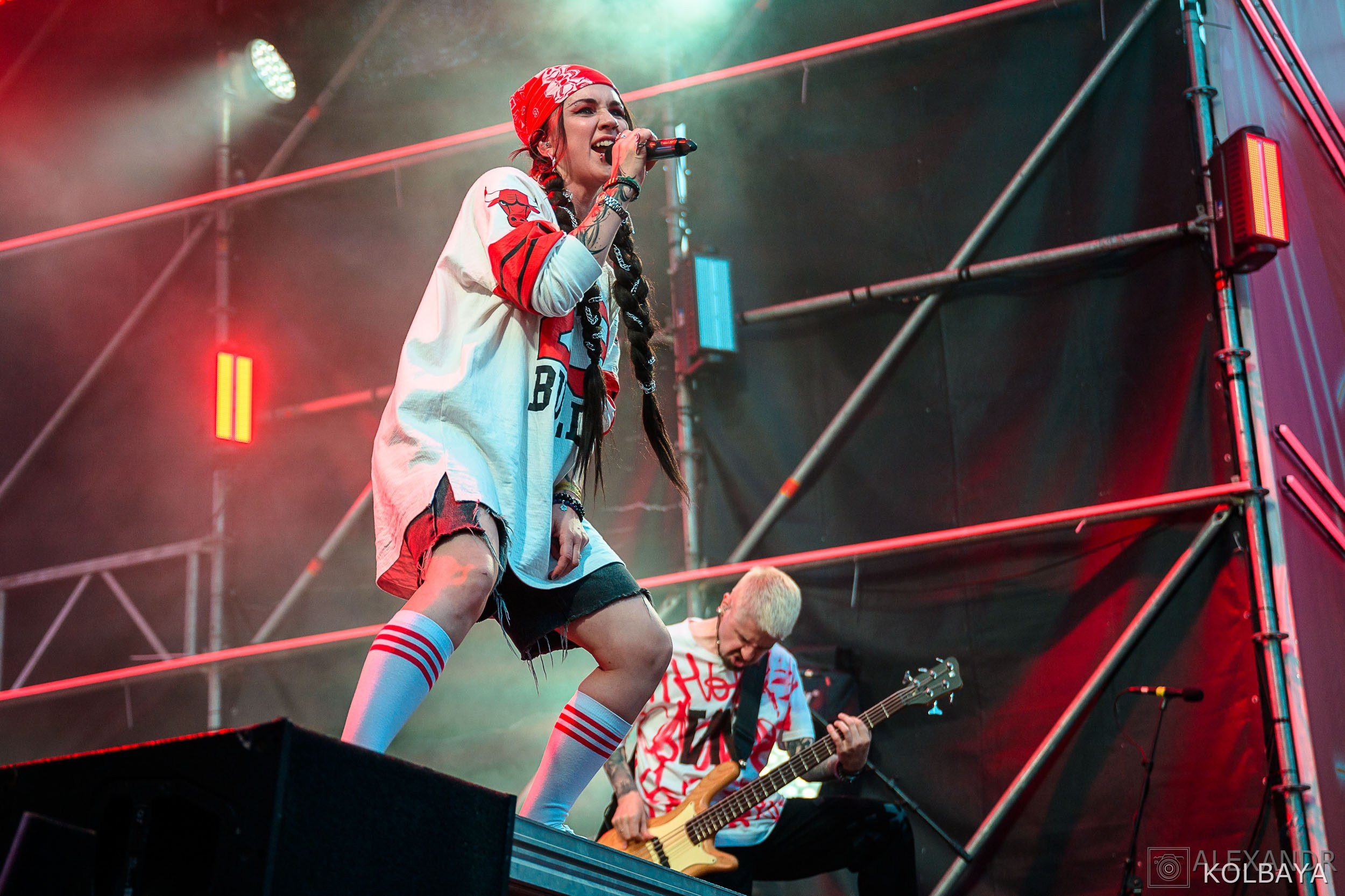 Фоторепортаж с концерта группы СЛОТ на Red Summer 2025. Концертный и театральный репортажный фотограф в Москве Александр Колбая