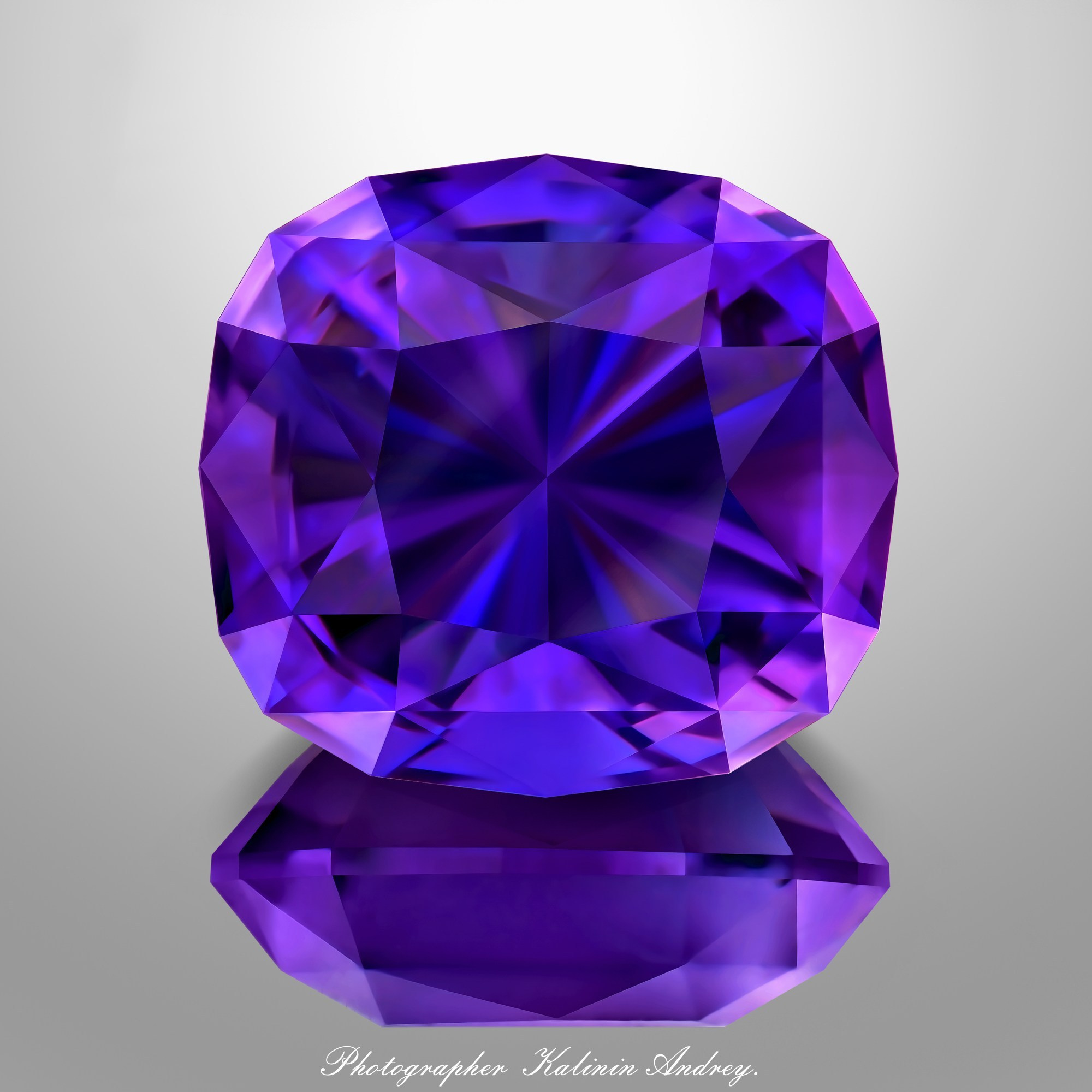 Фотографии в большом разрешении драгоценных камней на продажу купить тел +79 660 031 307. Высококачественная профессиональная рекламная фотосъёмка ювелирных украшений, драгоценных камней в Москве. Обучение, консультация