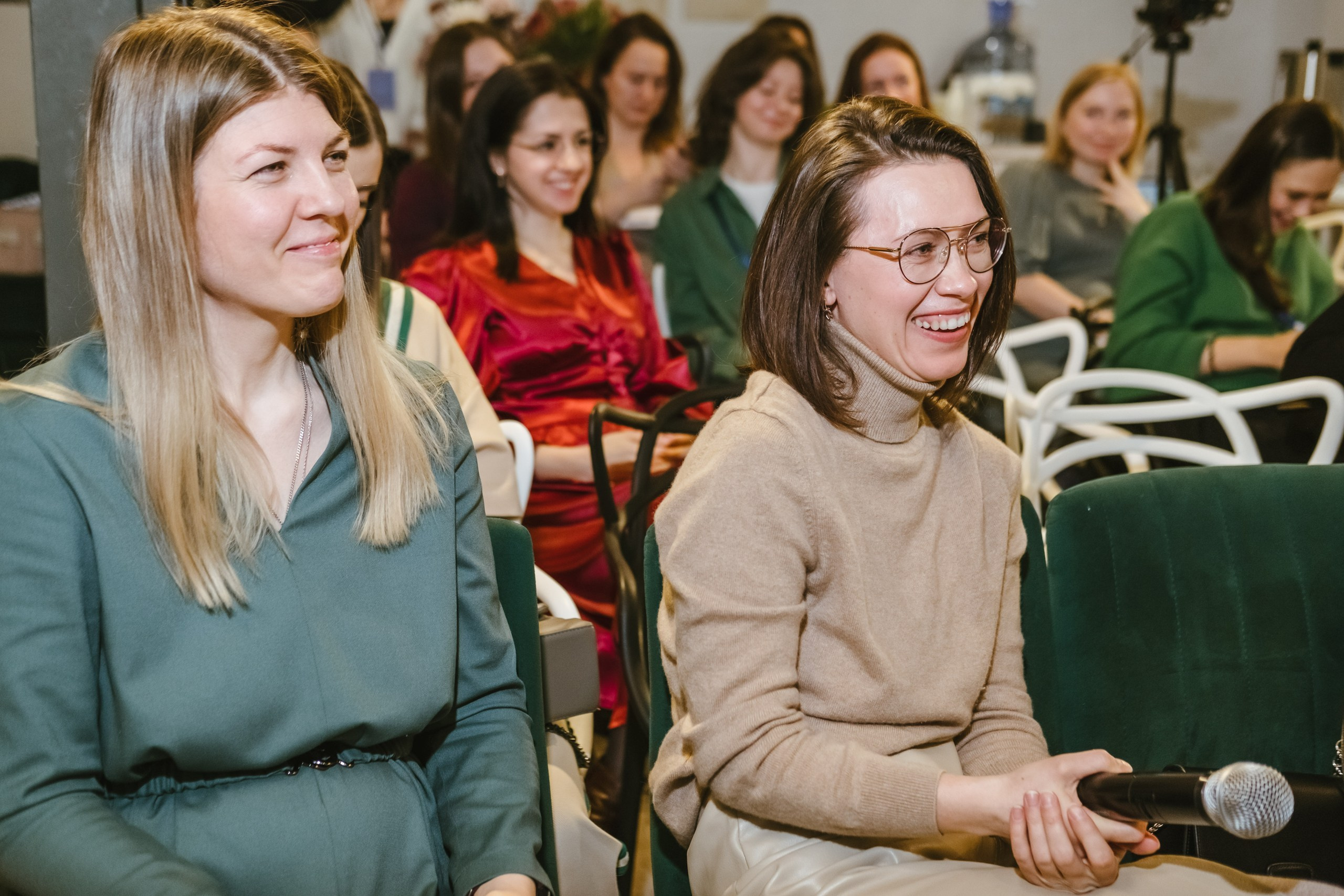 Фотосъёмка встречи клуба «Быть родителем.». Любовь Потапова