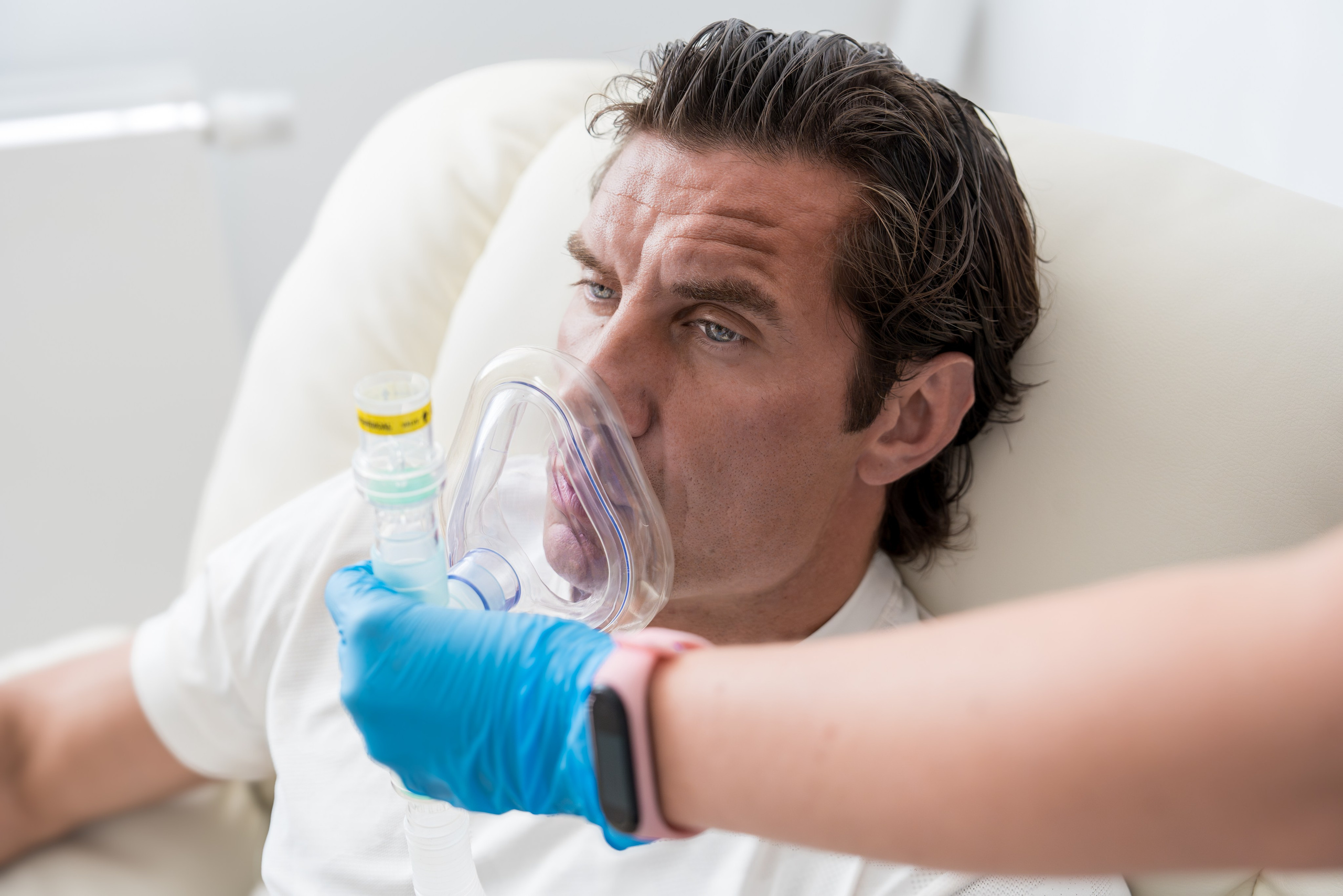 Контент съемка для медицинского центра в отеле Rosa Springs. Репортажный фотограф в Красной Поляне и Сочи Павлюченко Екатерина