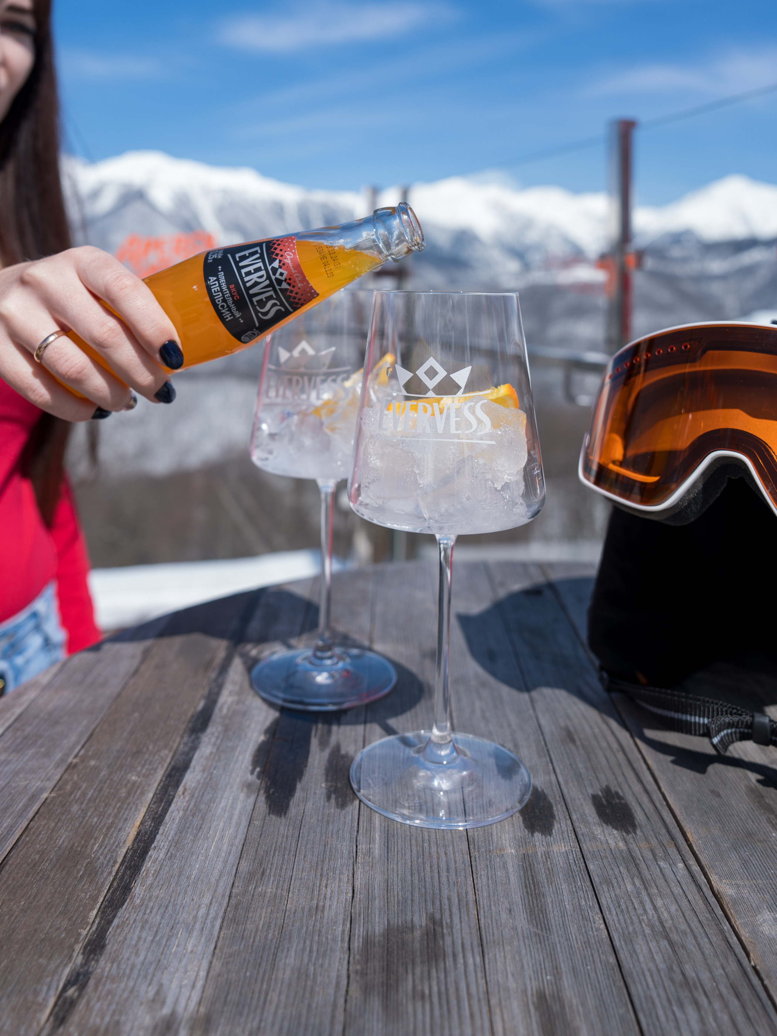 Компания «EVERVESS»: отчет с точек продаж на курортах Красной Поляны. Репортажный фотограф в Красной Поляне и Сочи Павлюченко Екатерина