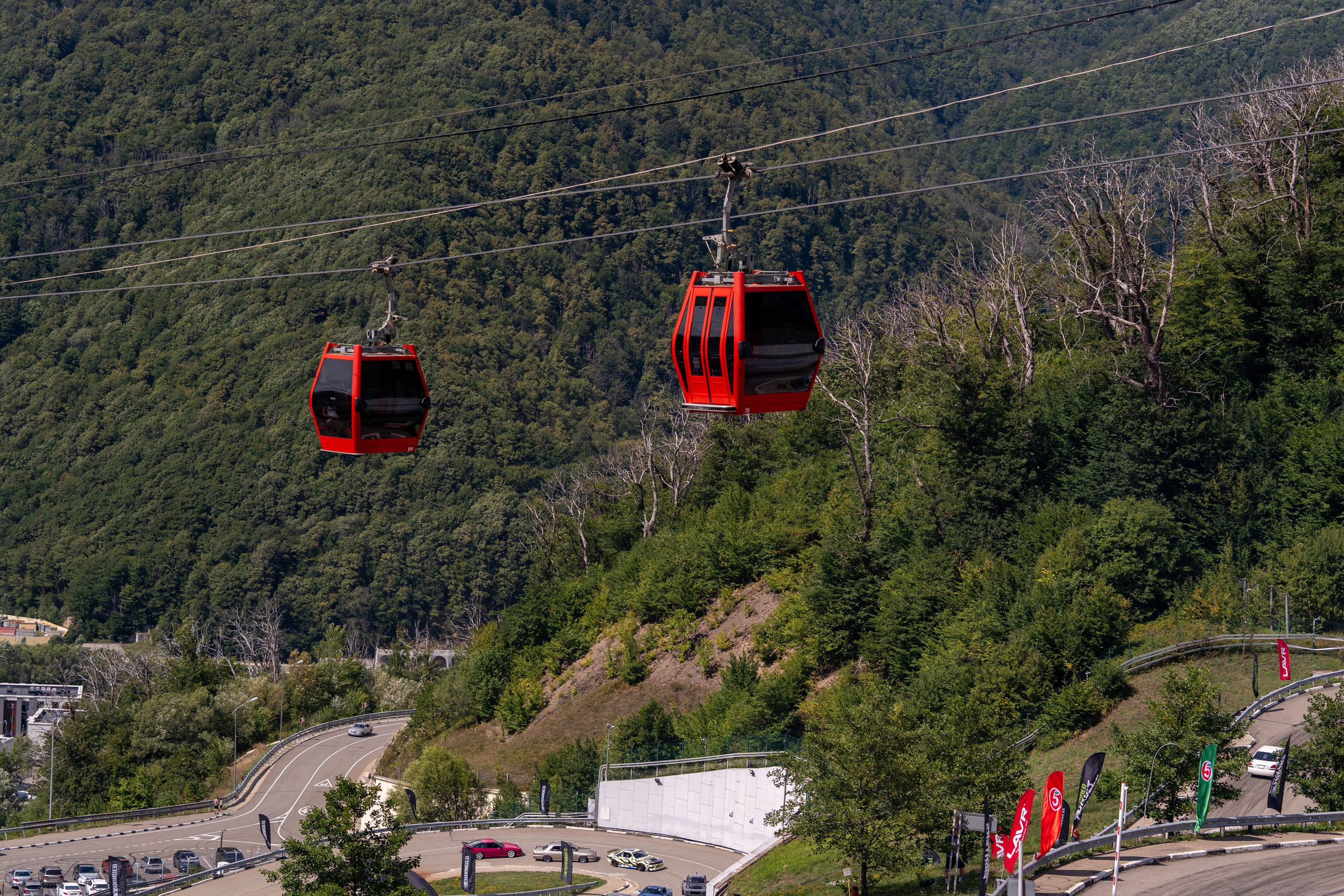 Фотоотчет партнеской интеграции для сети «Пятерочка» на фестивале «Grounded». Репортажный фотограф в Красной Поляне и Сочи Павлюченко Екатерина