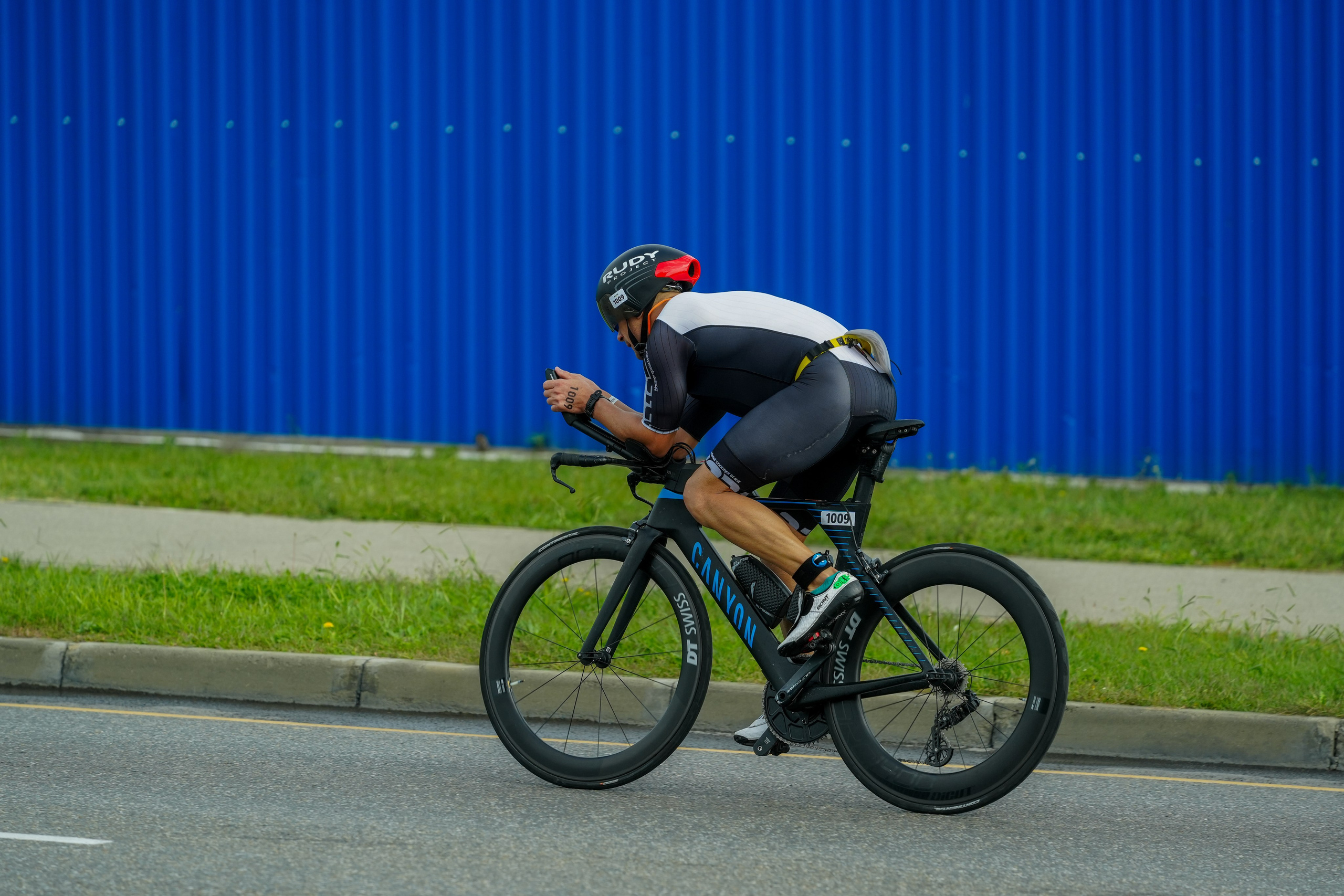 Фотоотчет партнерской интеграции для компании TELE2 на фестивале Ironstar. Репортажный фотограф в Красной Поляне и Сочи Павлюченко Екатерина