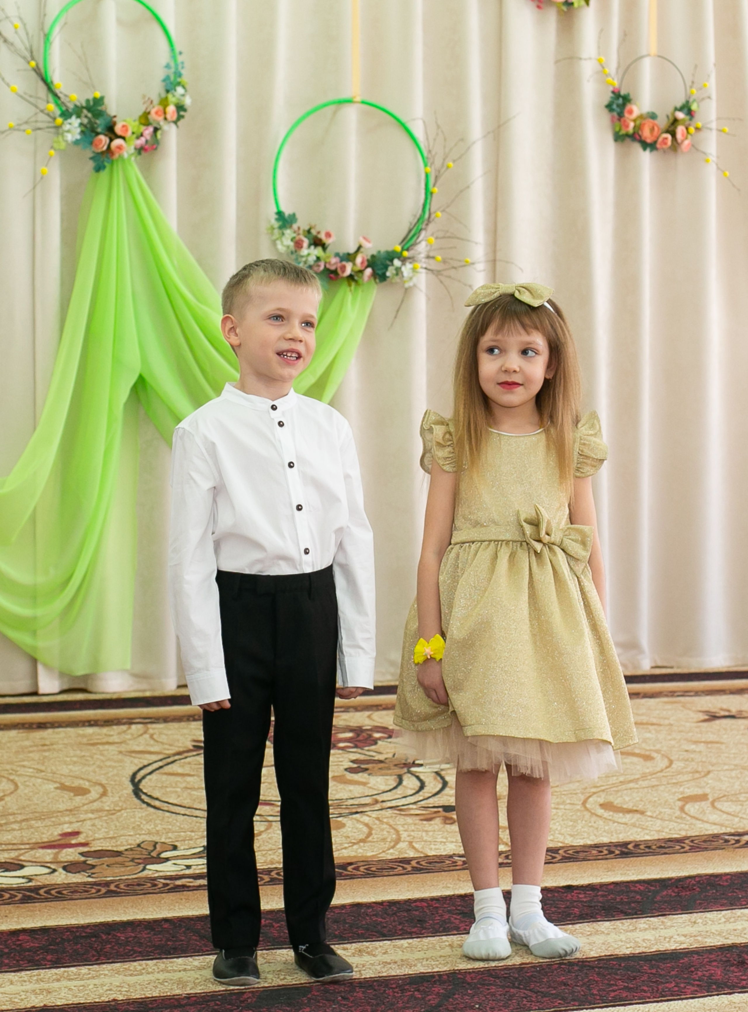 Выпускные и Утренники. Фотограф новорожденных и семейный фотограф НСО г. Бердск Марина Львова