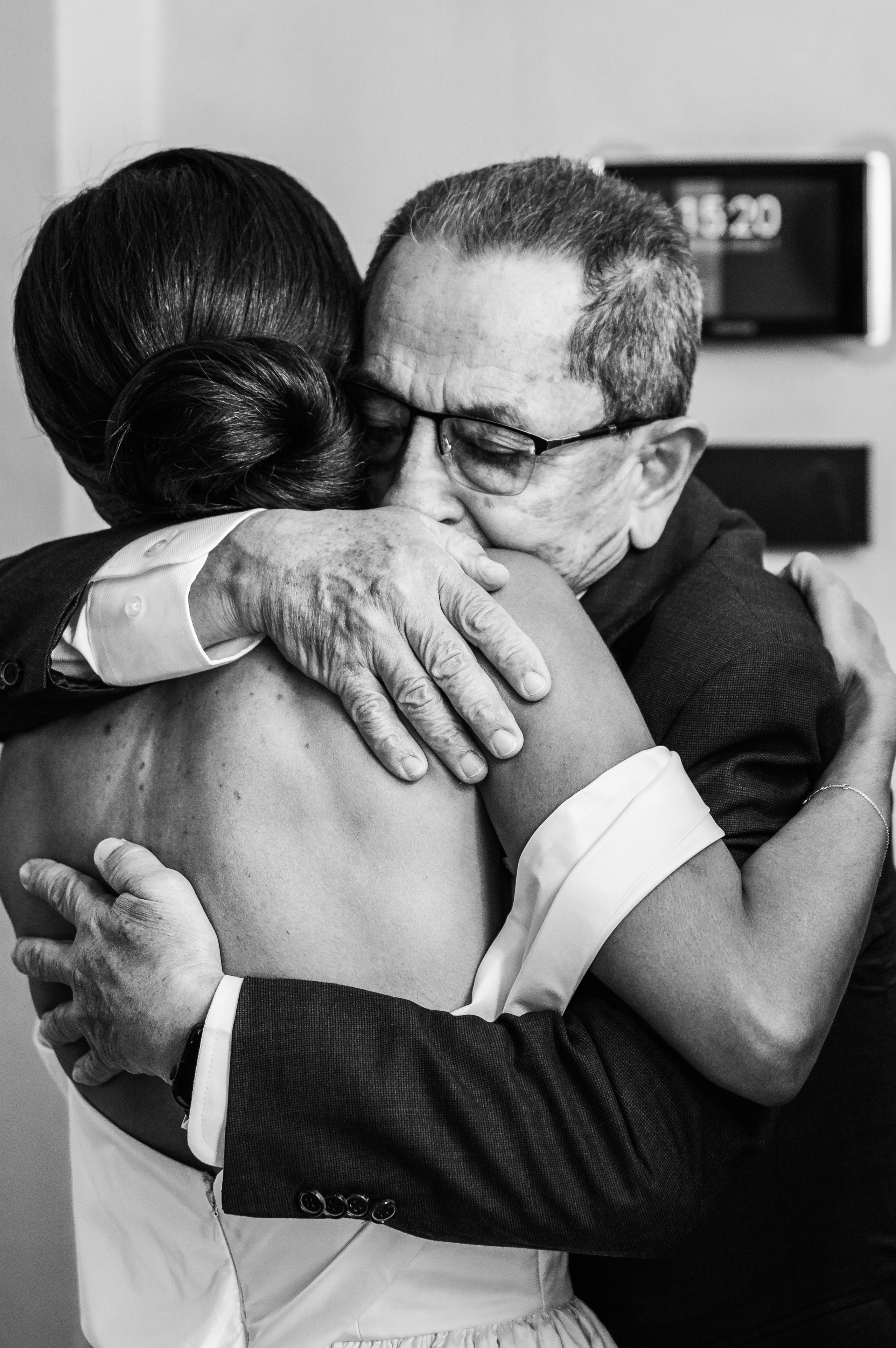 …Whimsical love. Golden Moments Editing — We do Wedding’s Retouch and Video Editing