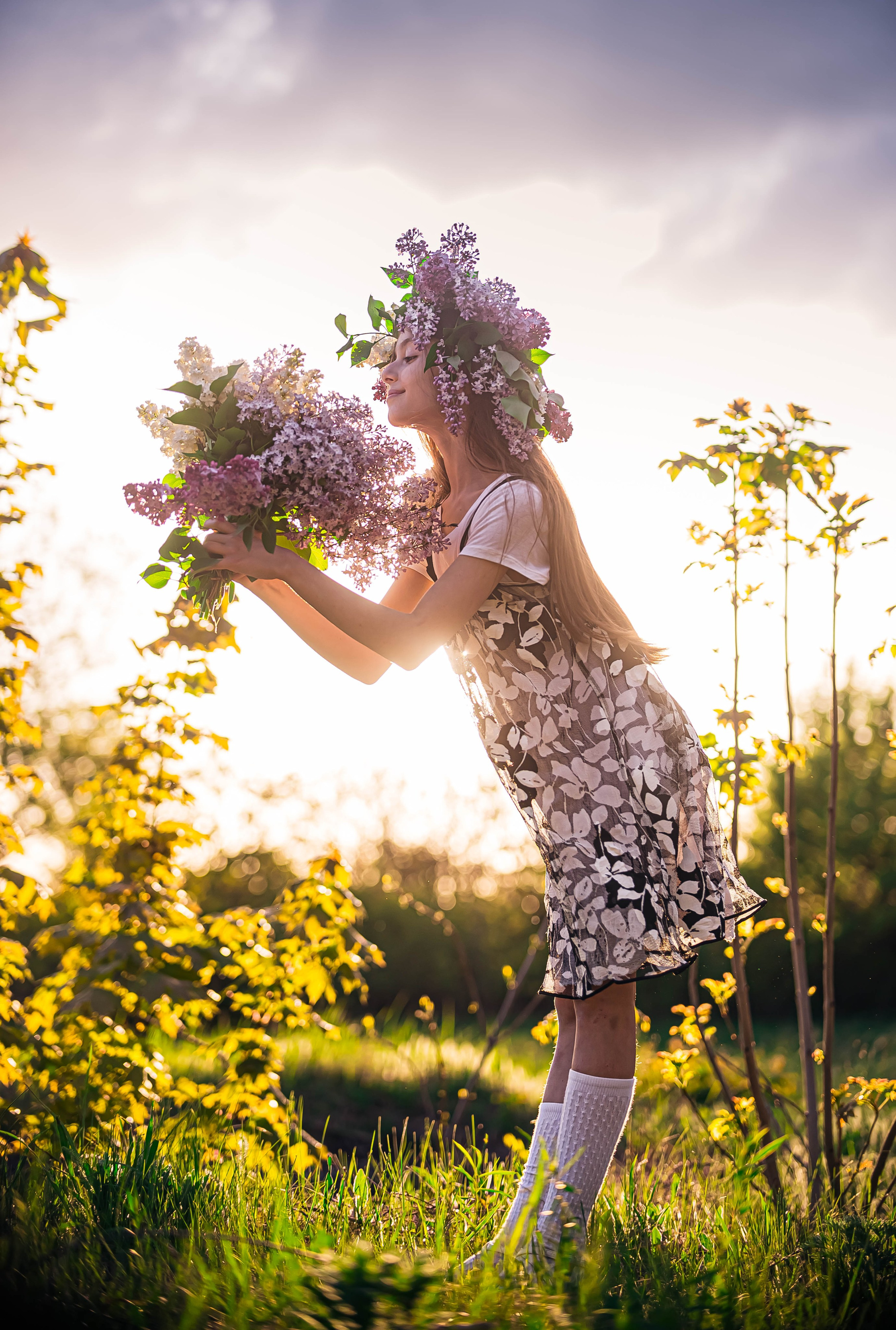 Анютка в сиреньке. Арт-фотограф Евгений Матвиенко