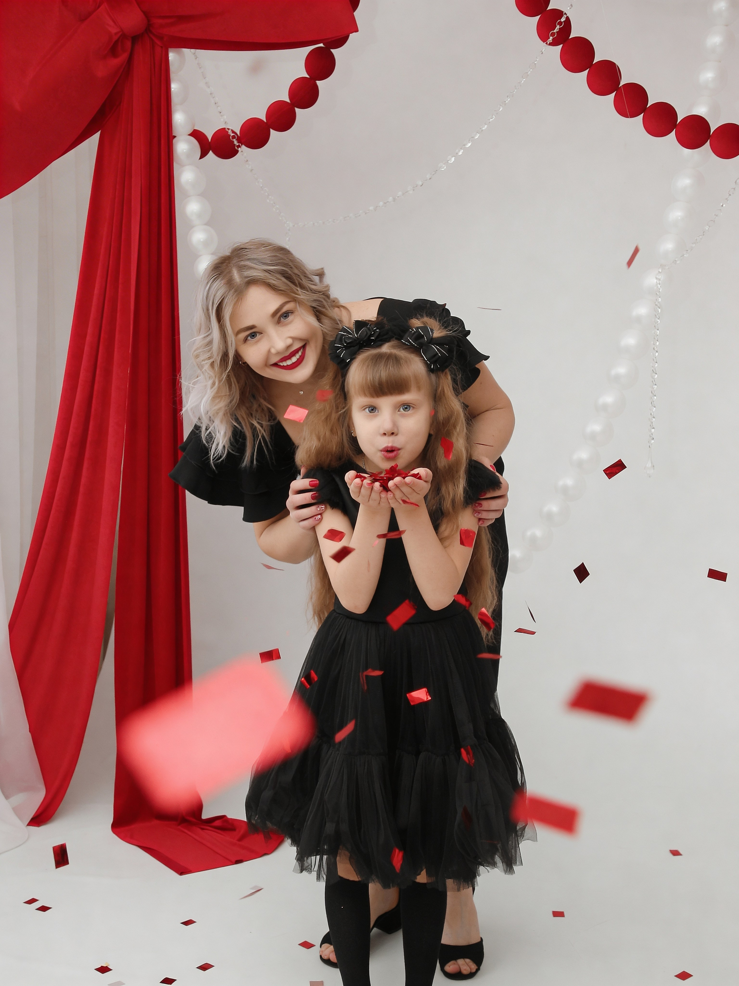 Студийные фотосессии. Выпускные альбомы для школ и Детских садов в Барнауле /Выпускные/Свадебные/Детские/Семейные и др. виды съёмок /Фотограф Вера Валейко